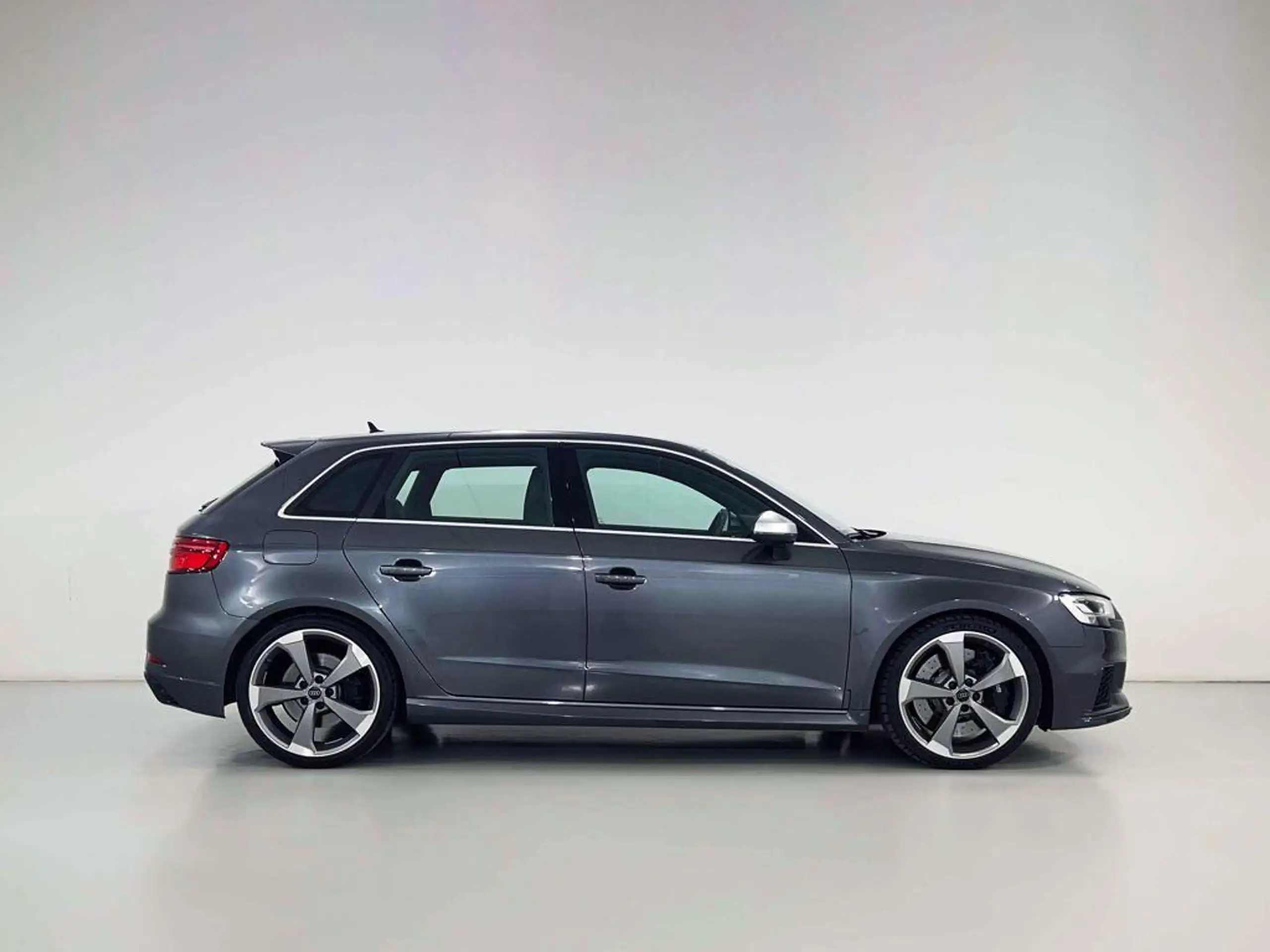 Audi - RS3