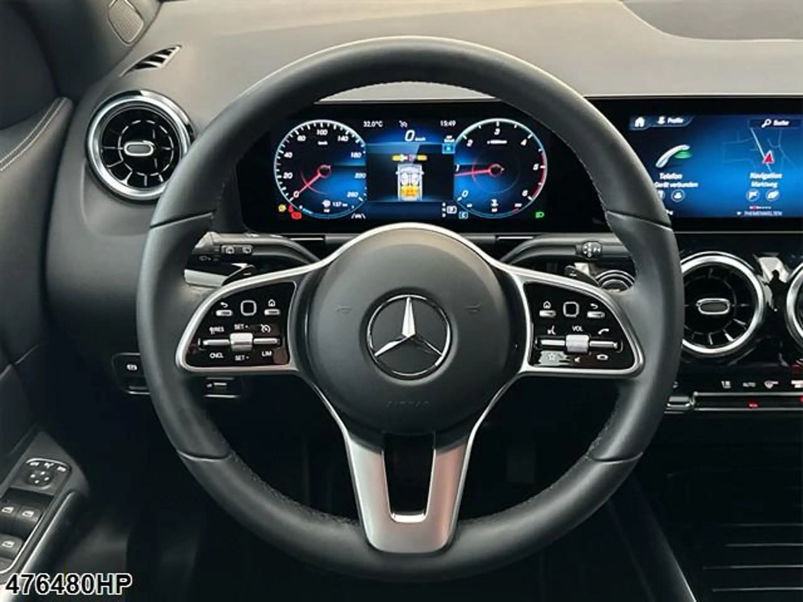 Mercedes-Benz - GLA 200