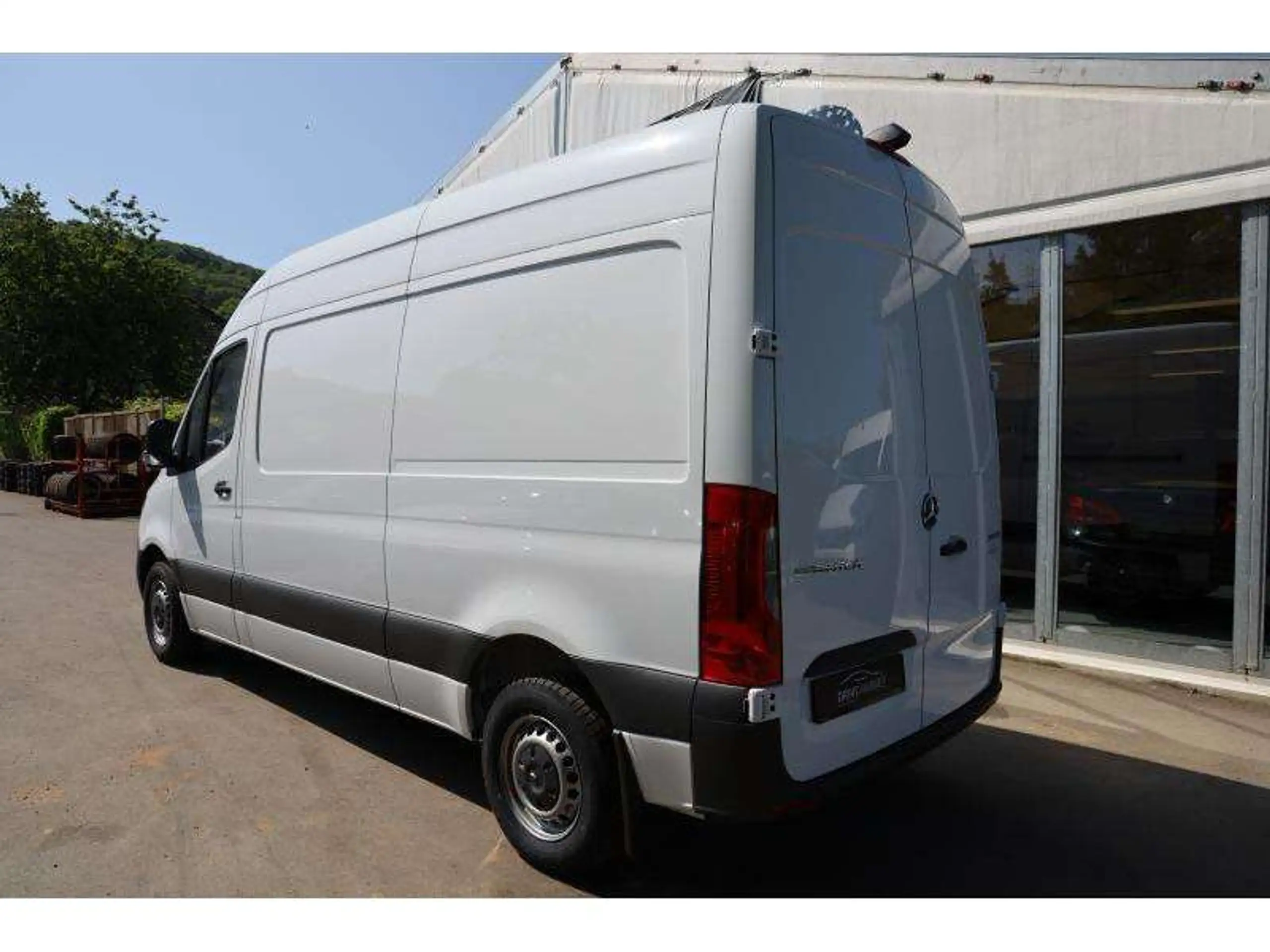 Mercedes-Benz - Sprinter