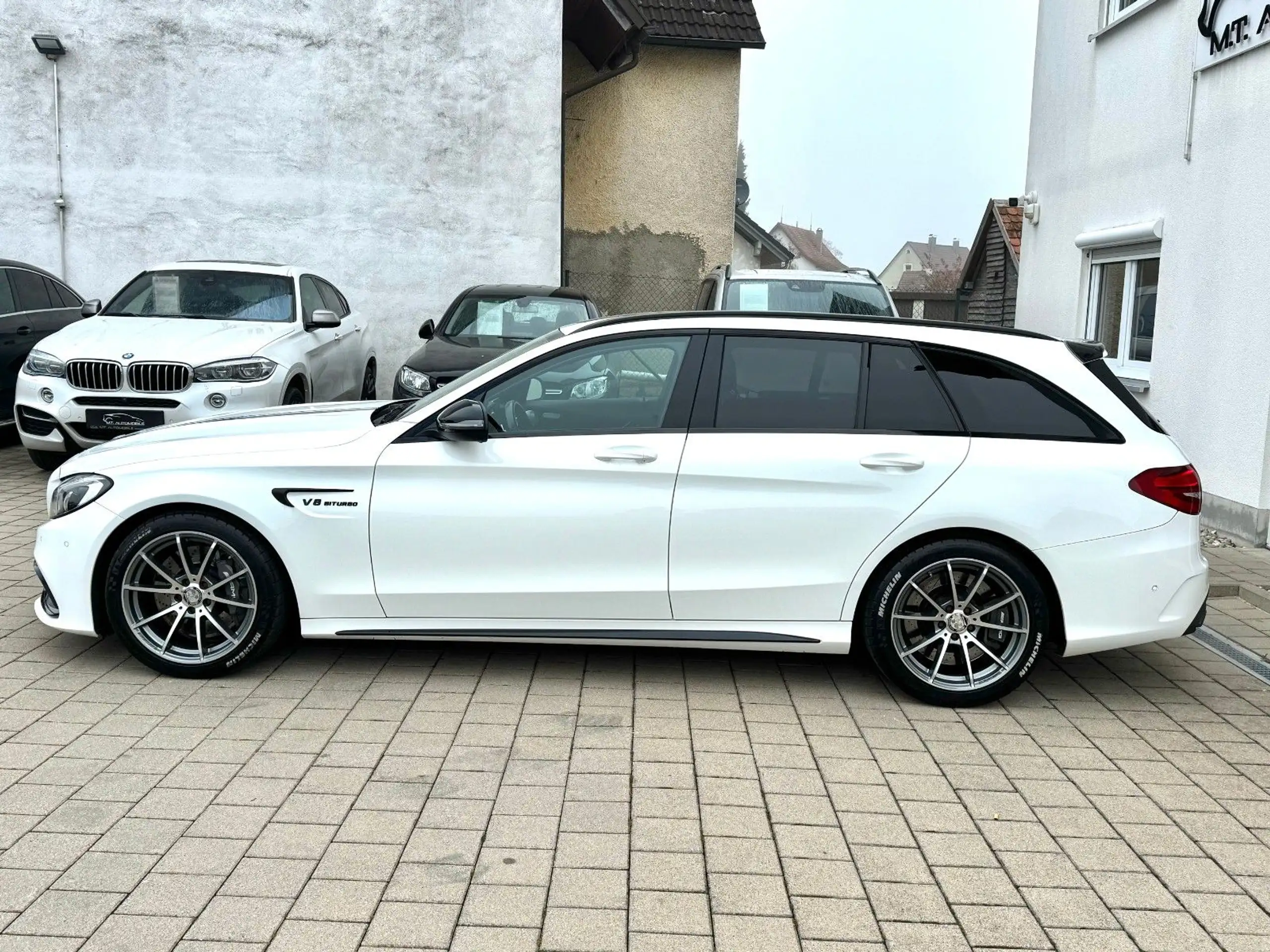 Mercedes-Benz - C 63 AMG