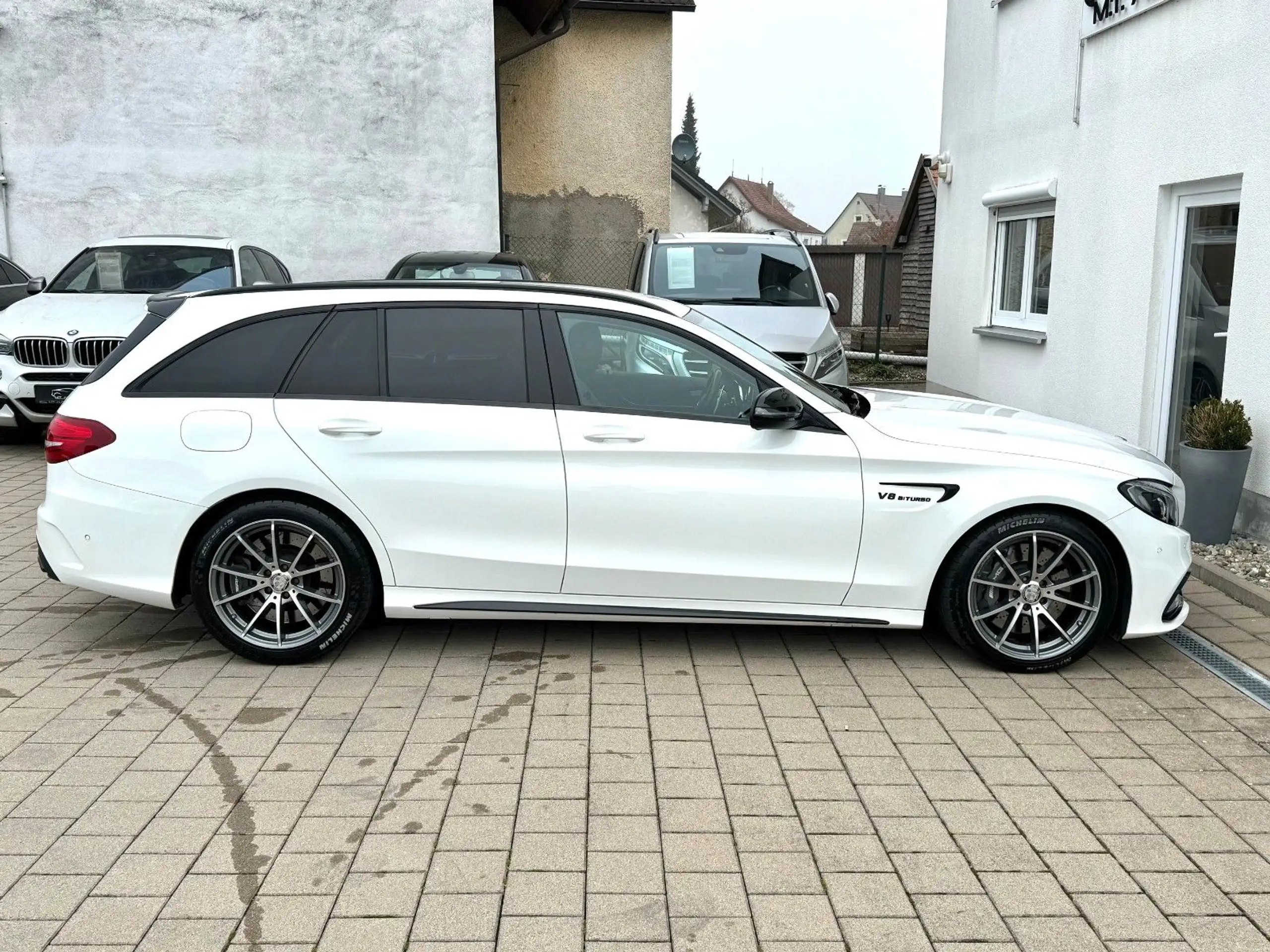 Mercedes-Benz - C 63 AMG