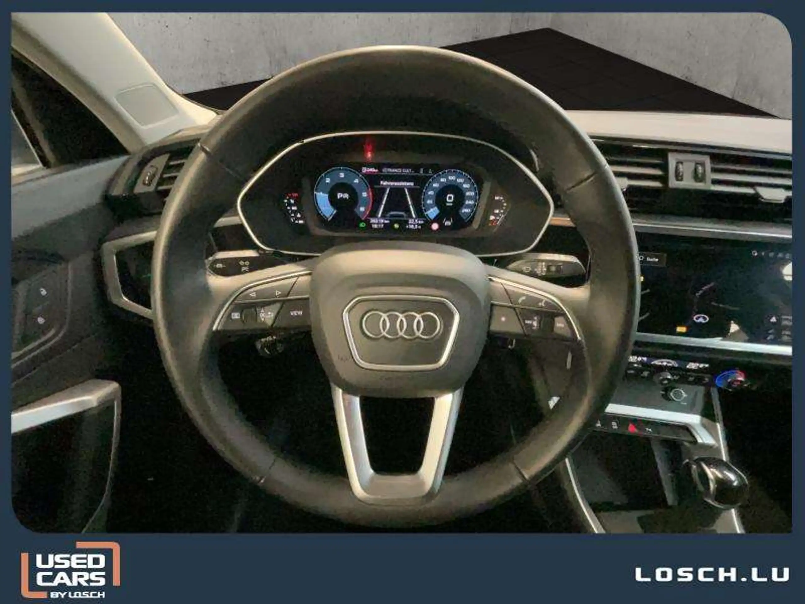 Audi - Q3