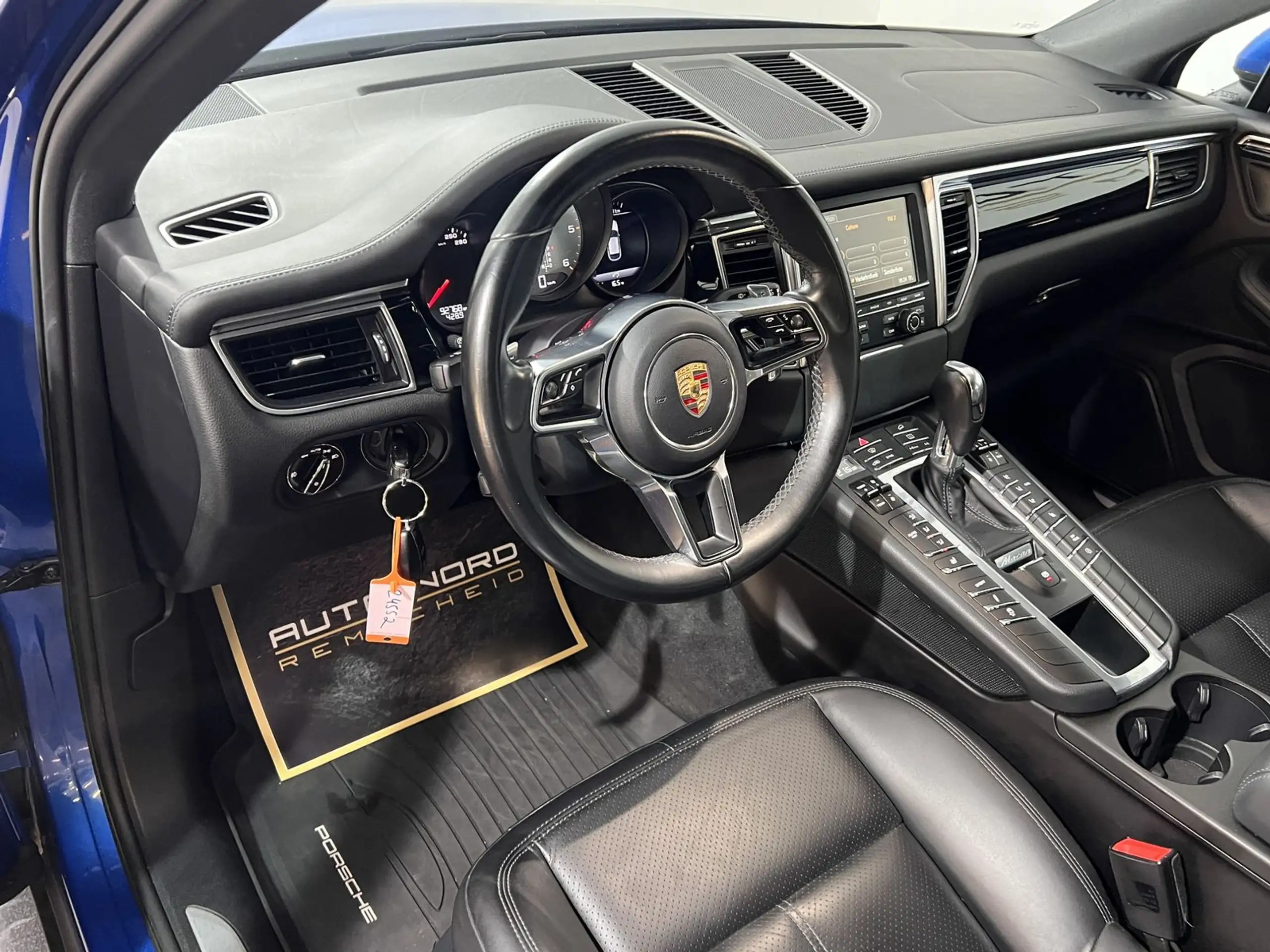 Porsche - Macan