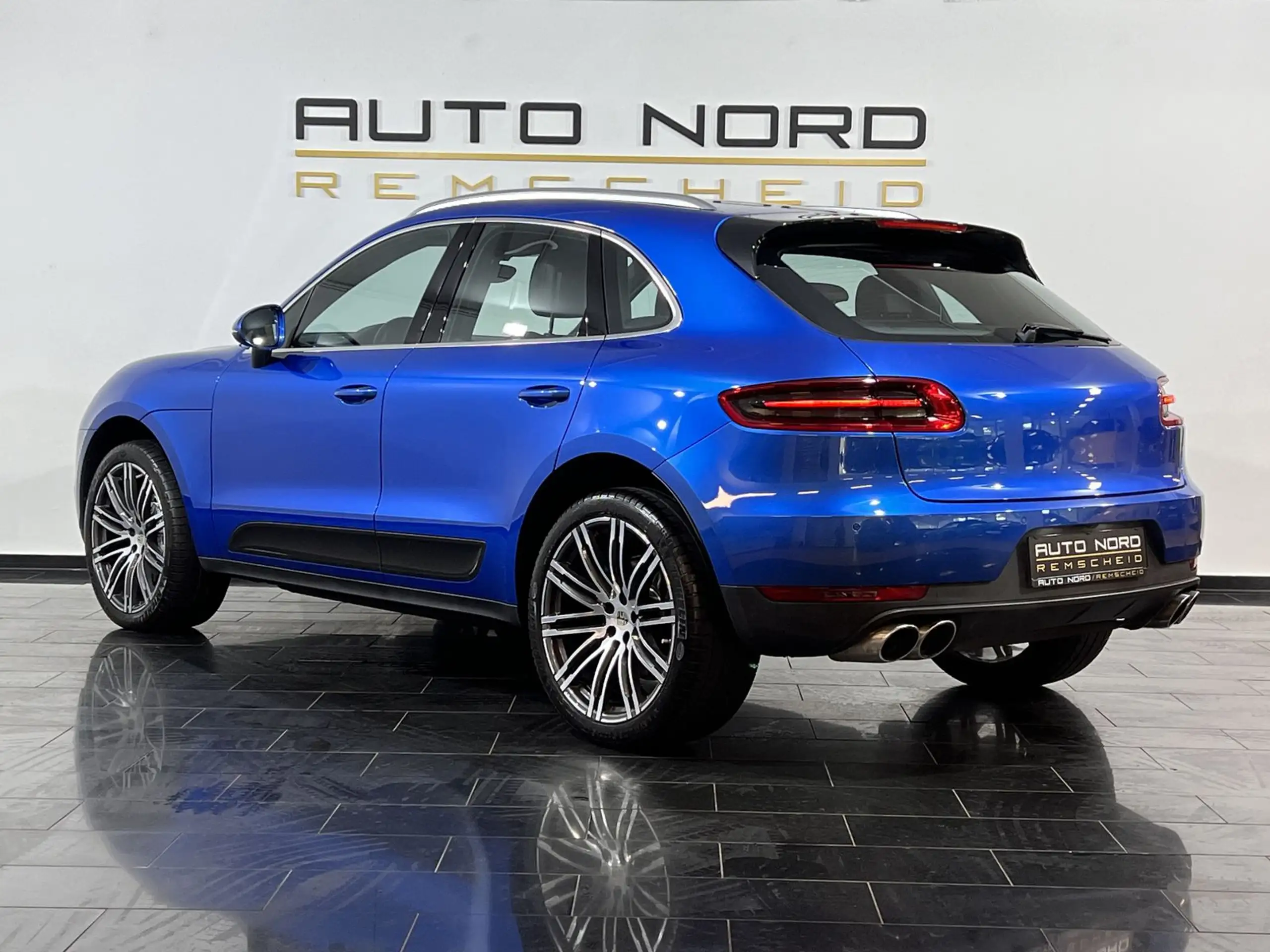 Porsche - Macan