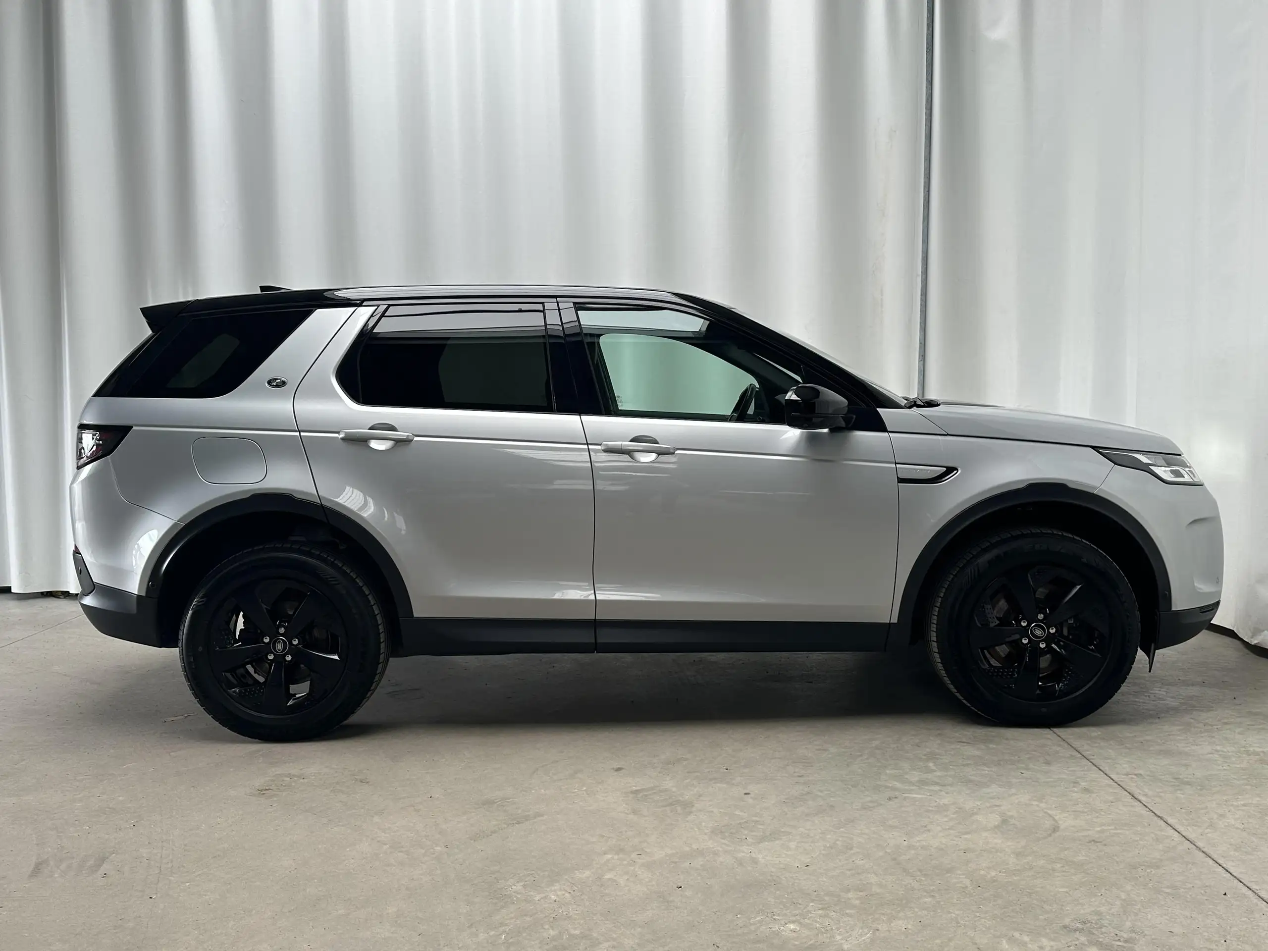 Land Rover - Discovery Sport