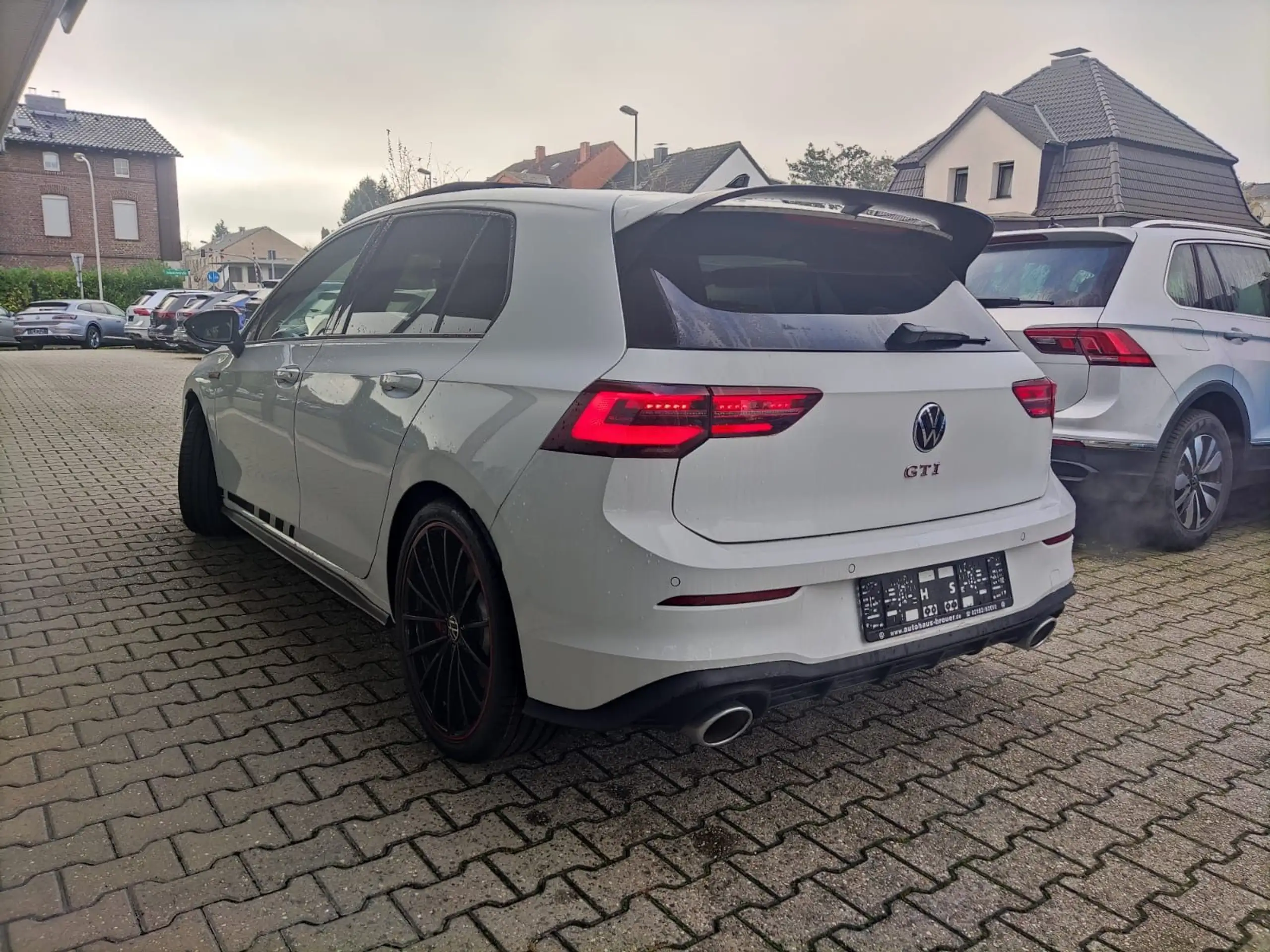 Volkswagen - Golf