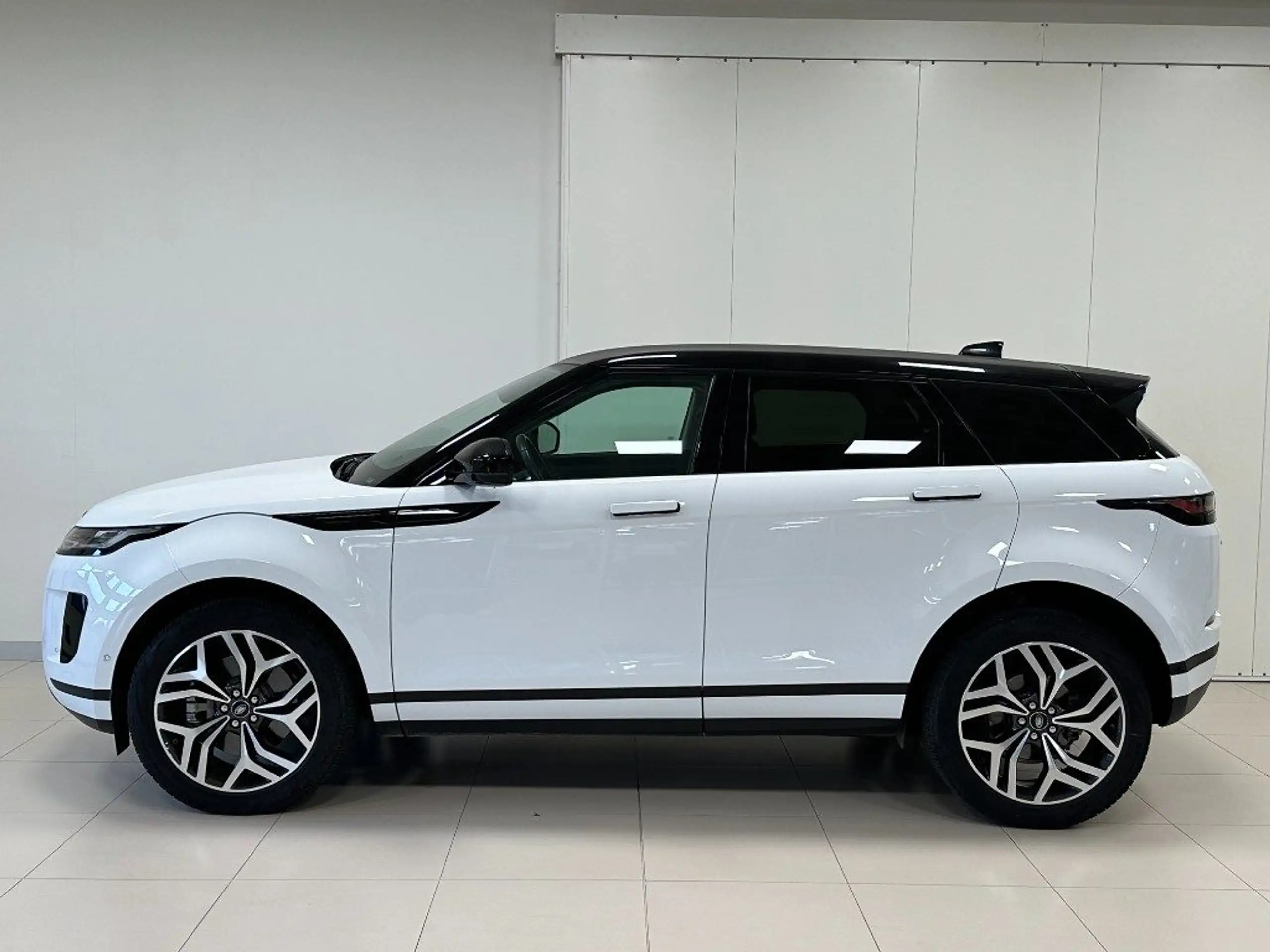 Land Rover - Range Rover Evoque