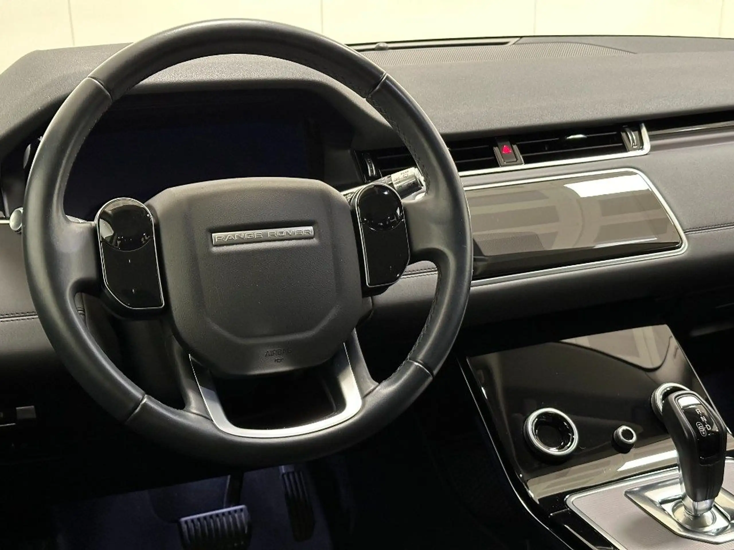 Land Rover - Range Rover Evoque