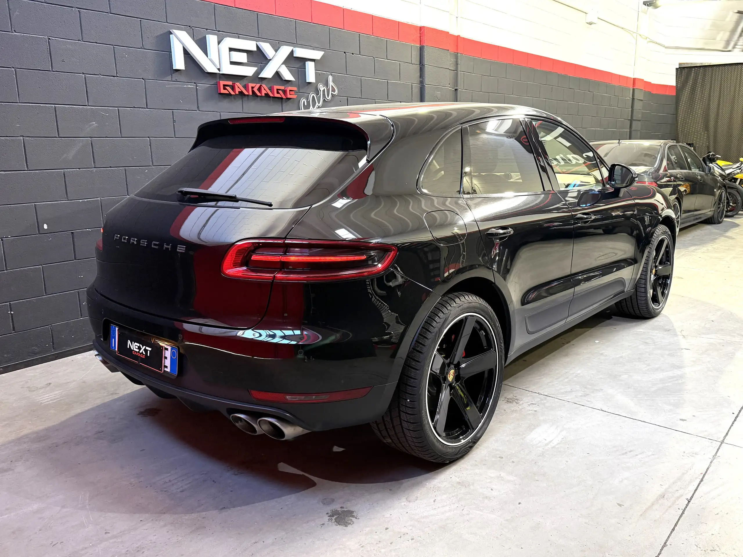 Porsche - Macan