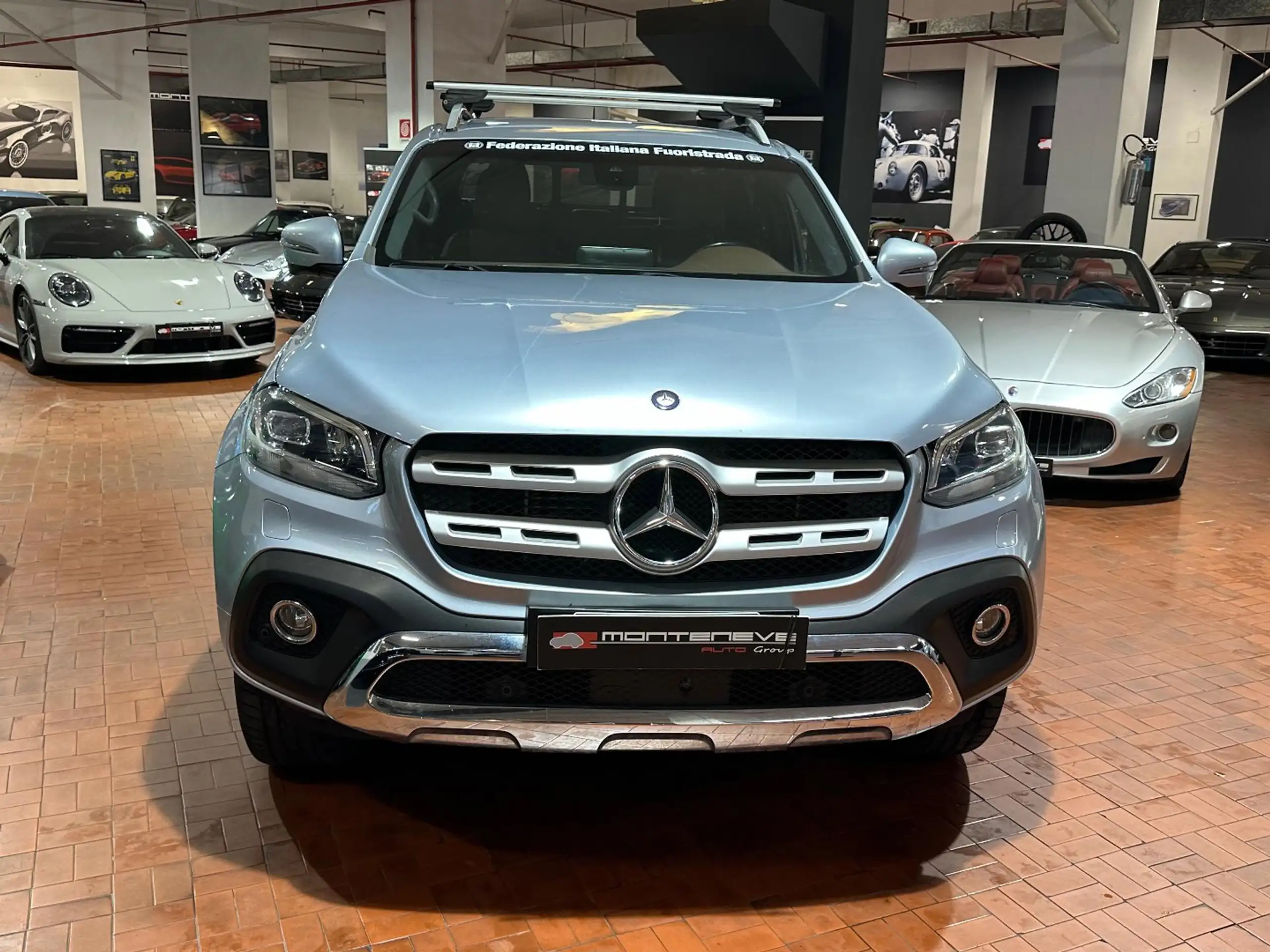 Mercedes-Benz - X 350