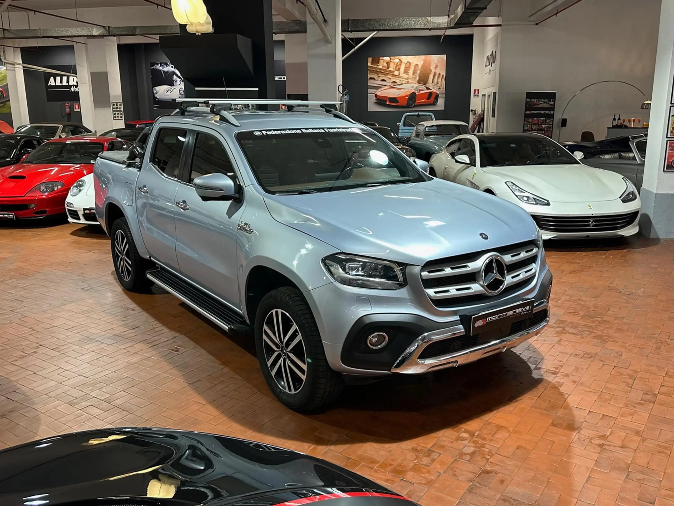 Mercedes-Benz - X 350