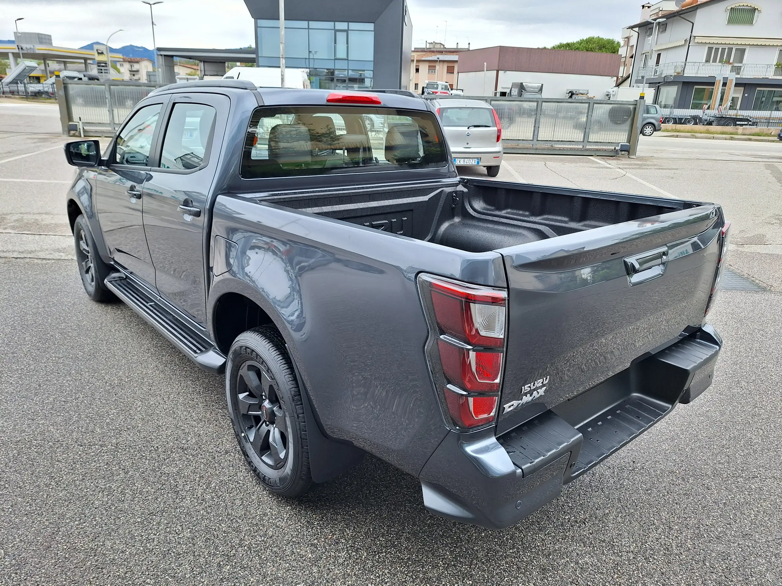 Isuzu - D-Max