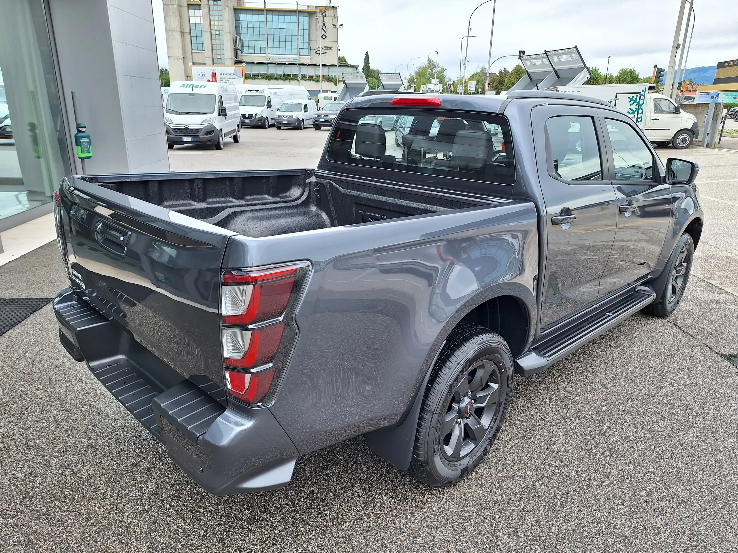 Isuzu - D-Max