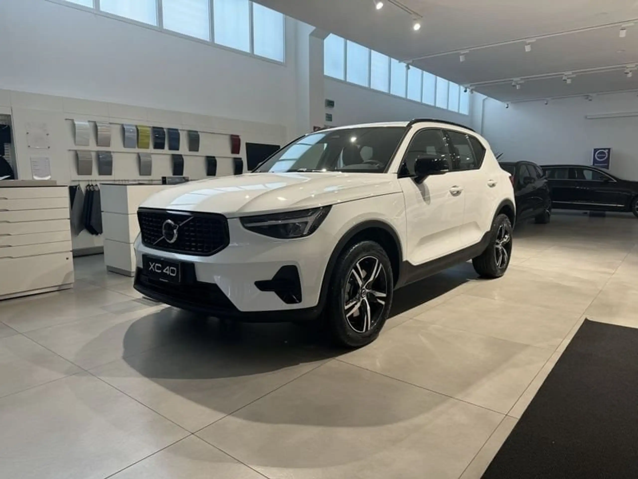 Volvo - XC40