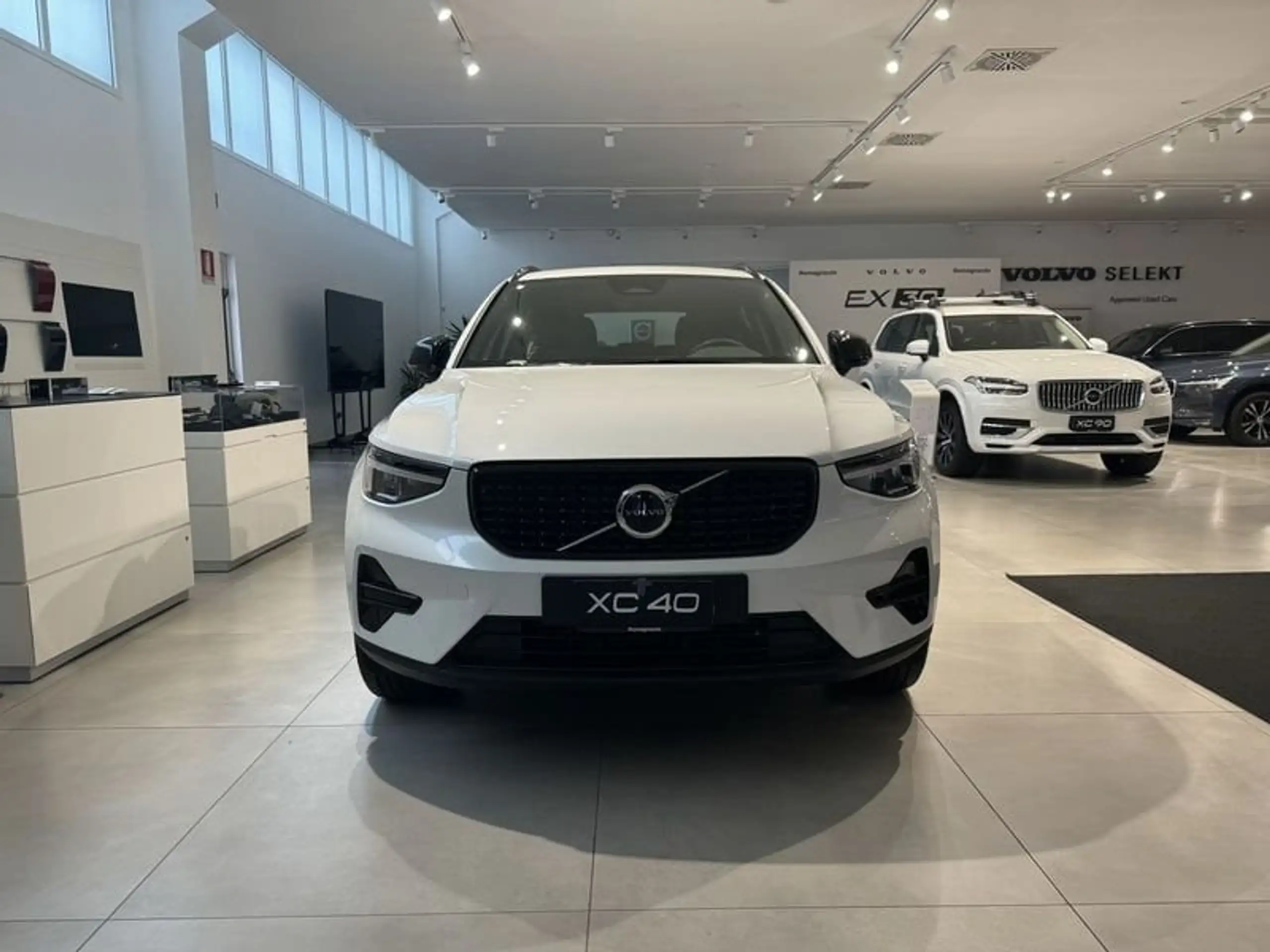 Volvo - XC40