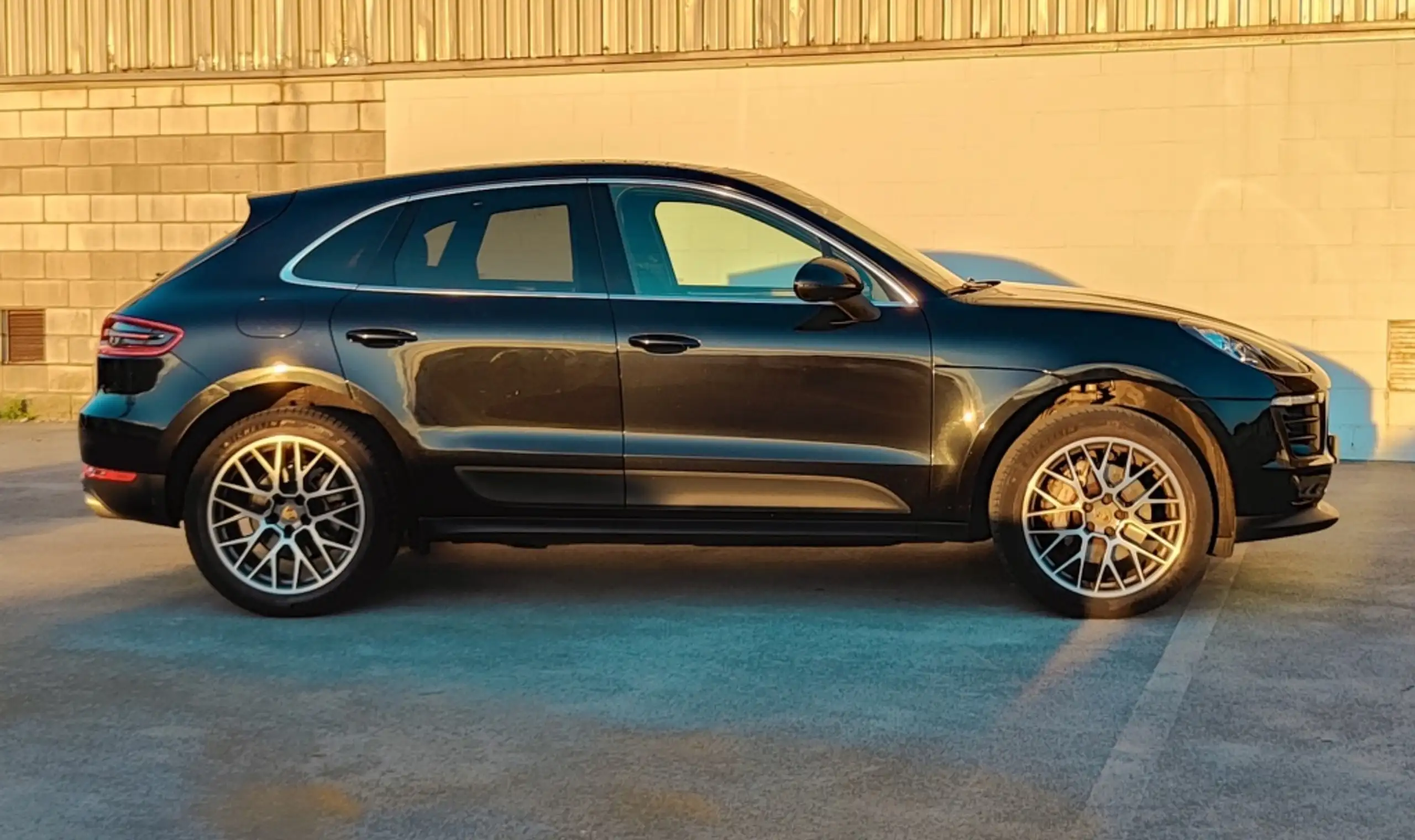 Porsche - Macan