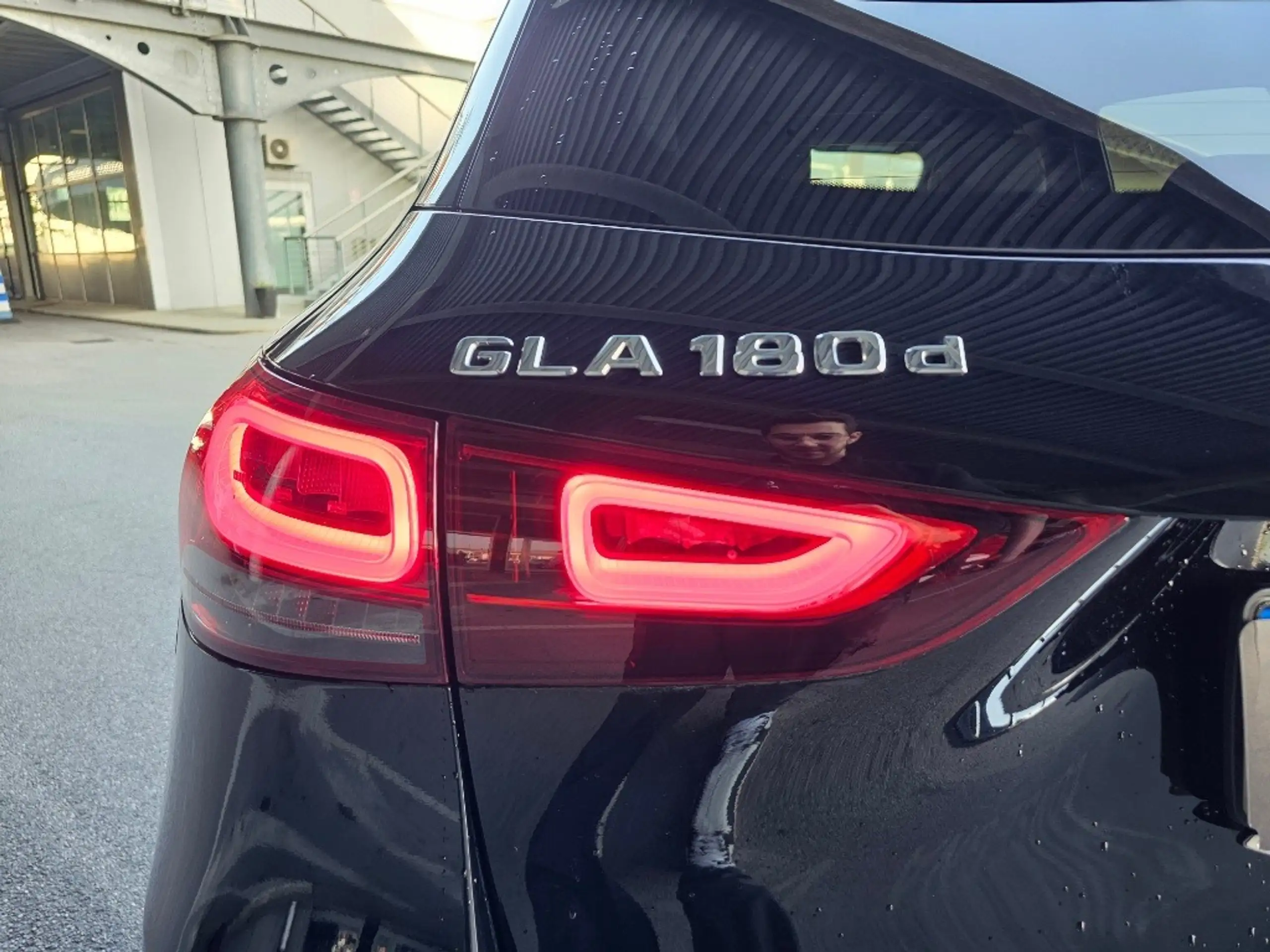 Mercedes-Benz - GLA 180