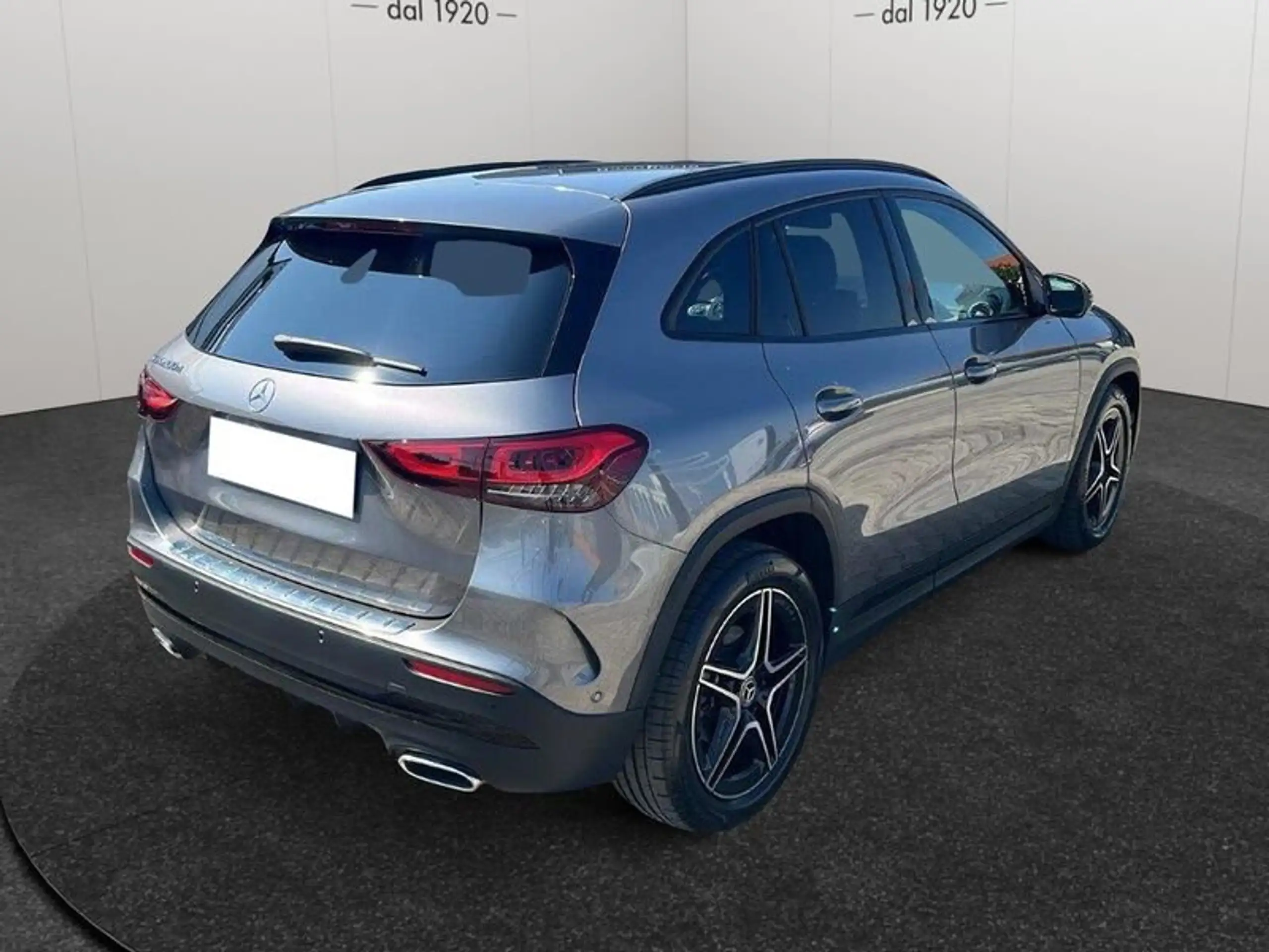 Mercedes-Benz - GLA 200