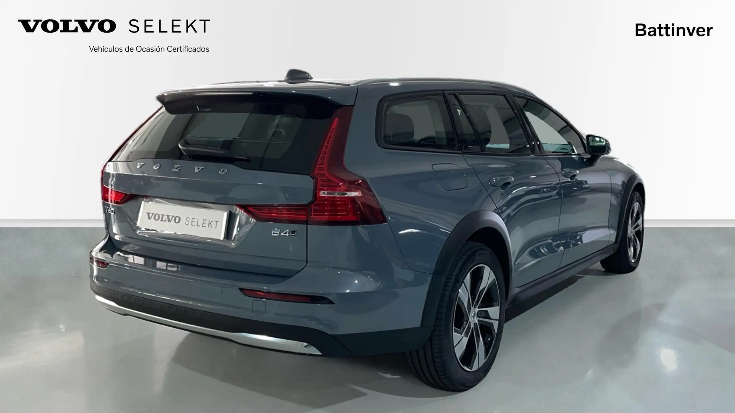 Volvo - V60 Cross Country