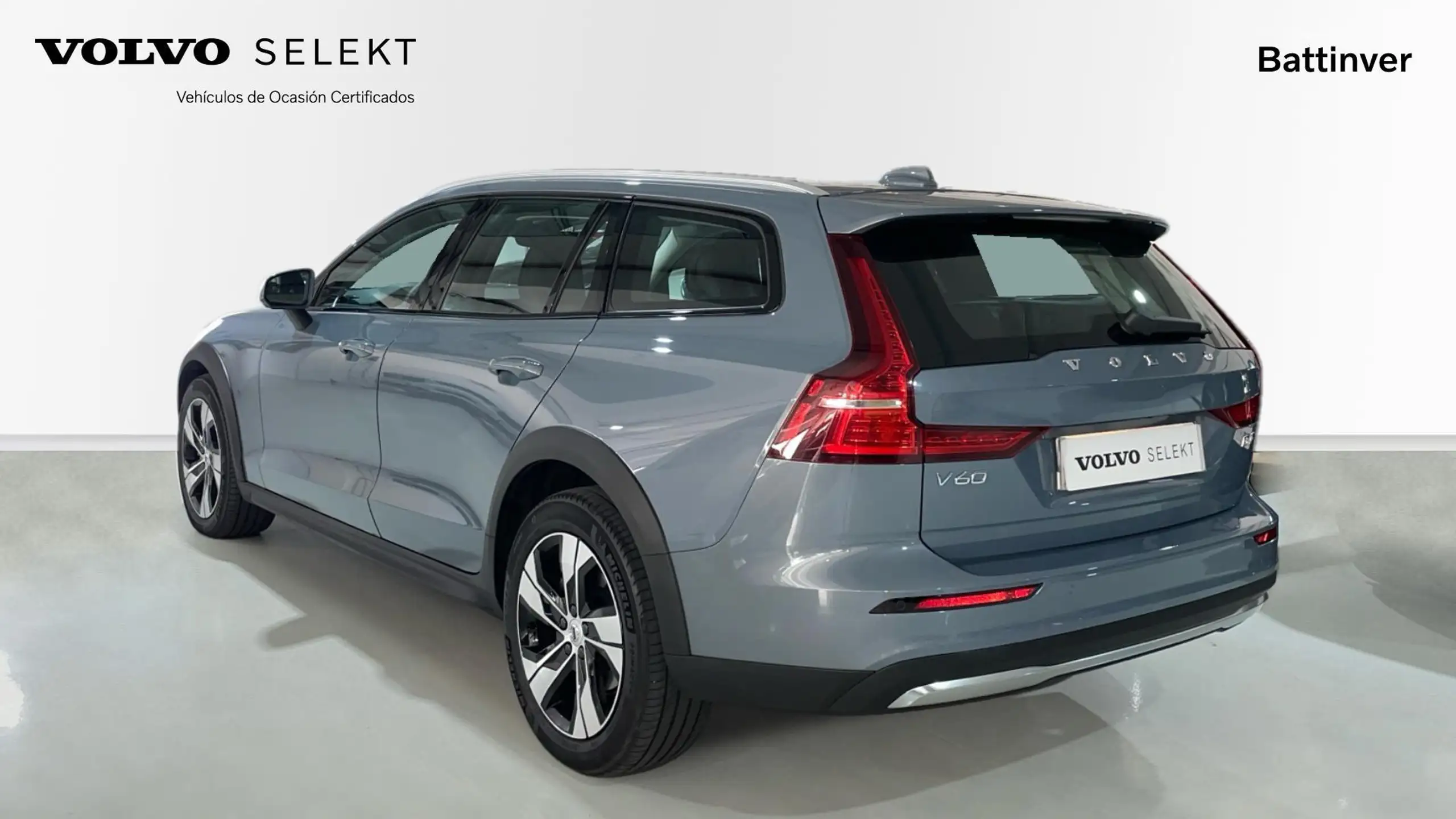 Volvo - V60 Cross Country