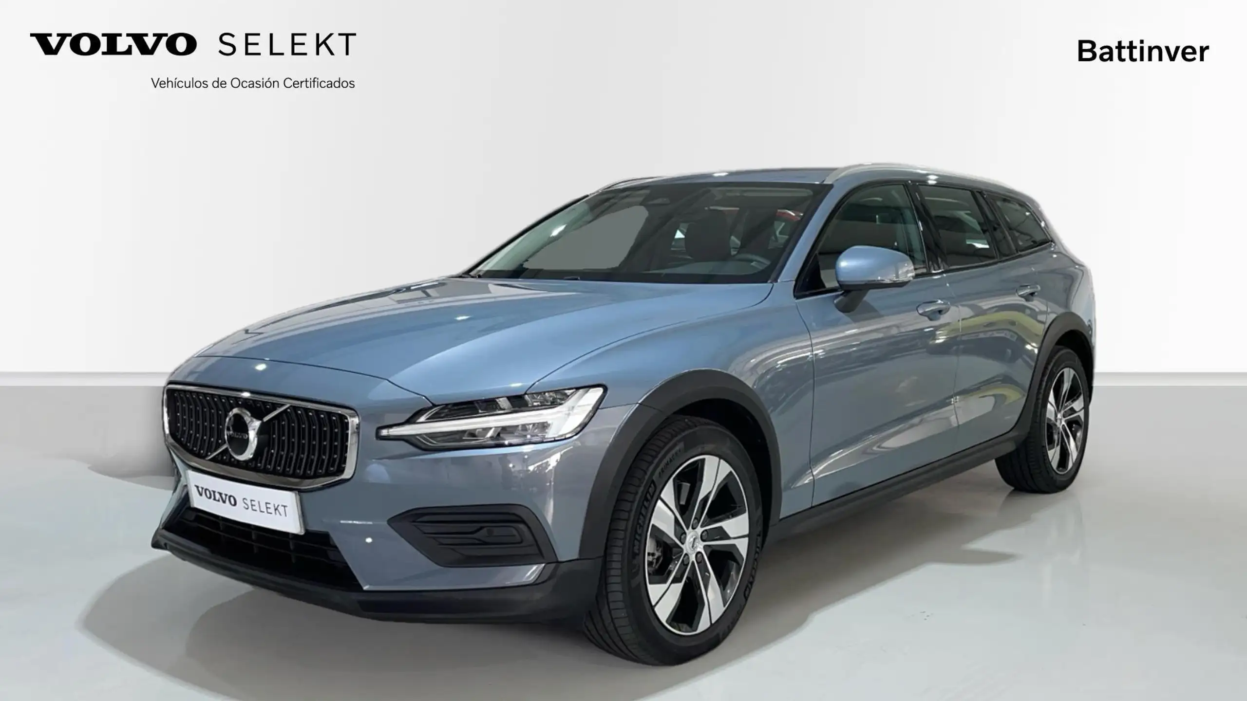 Volvo V60 Cross Country 2023