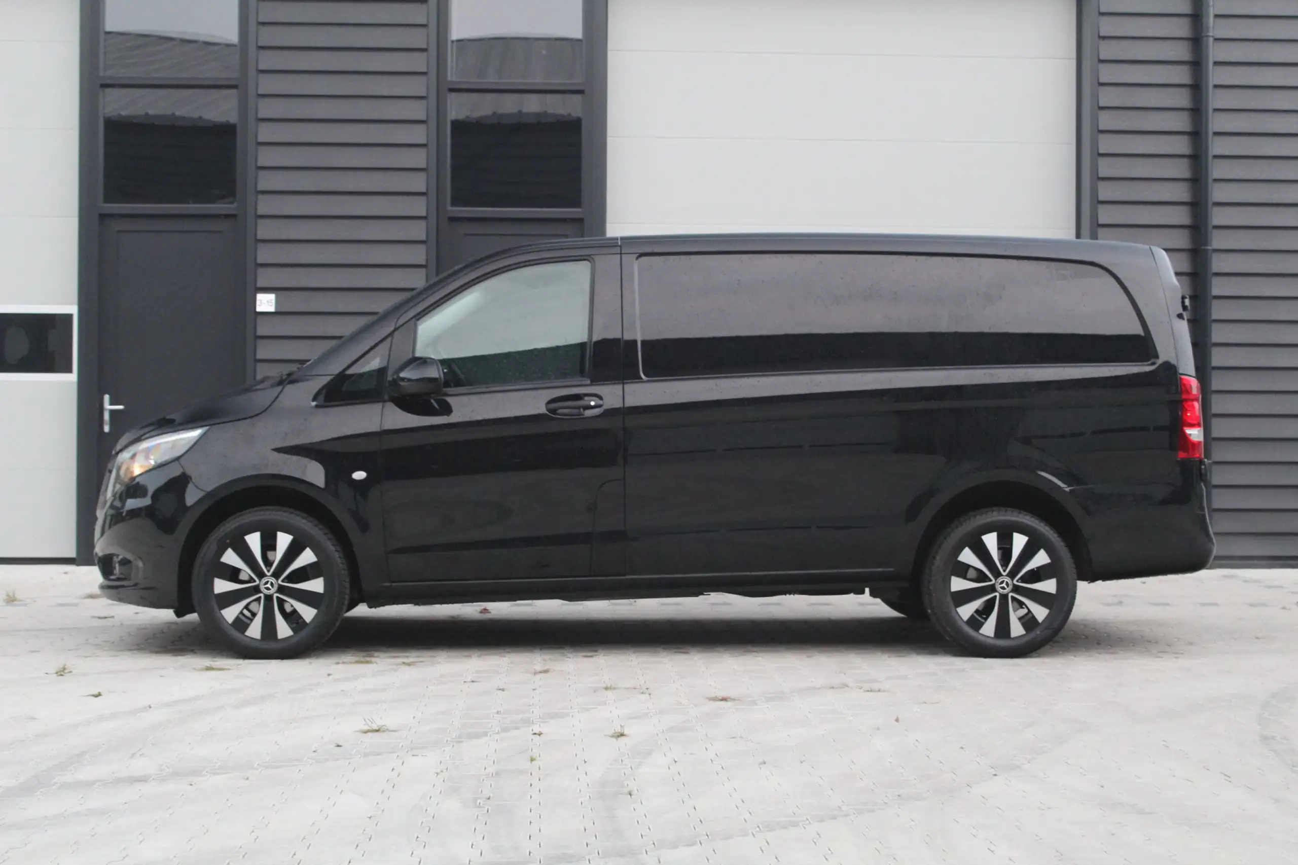 Mercedes-Benz - Vito