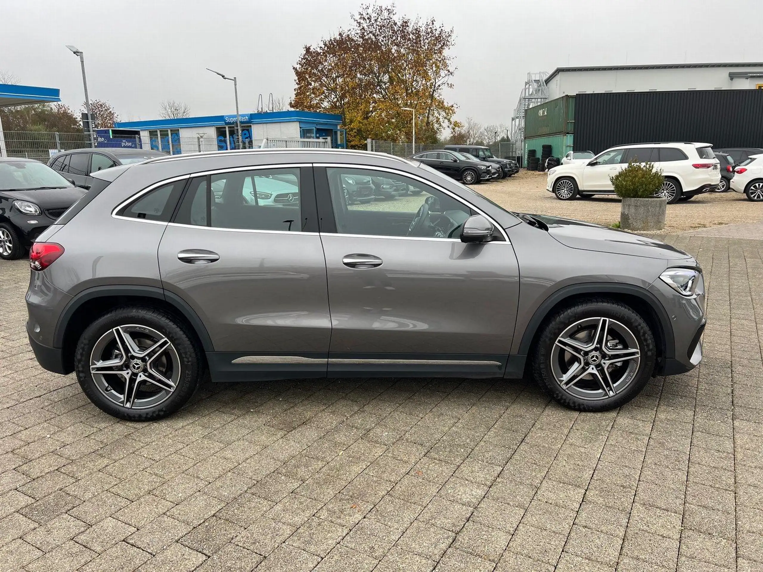 Mercedes-Benz - GLA 200