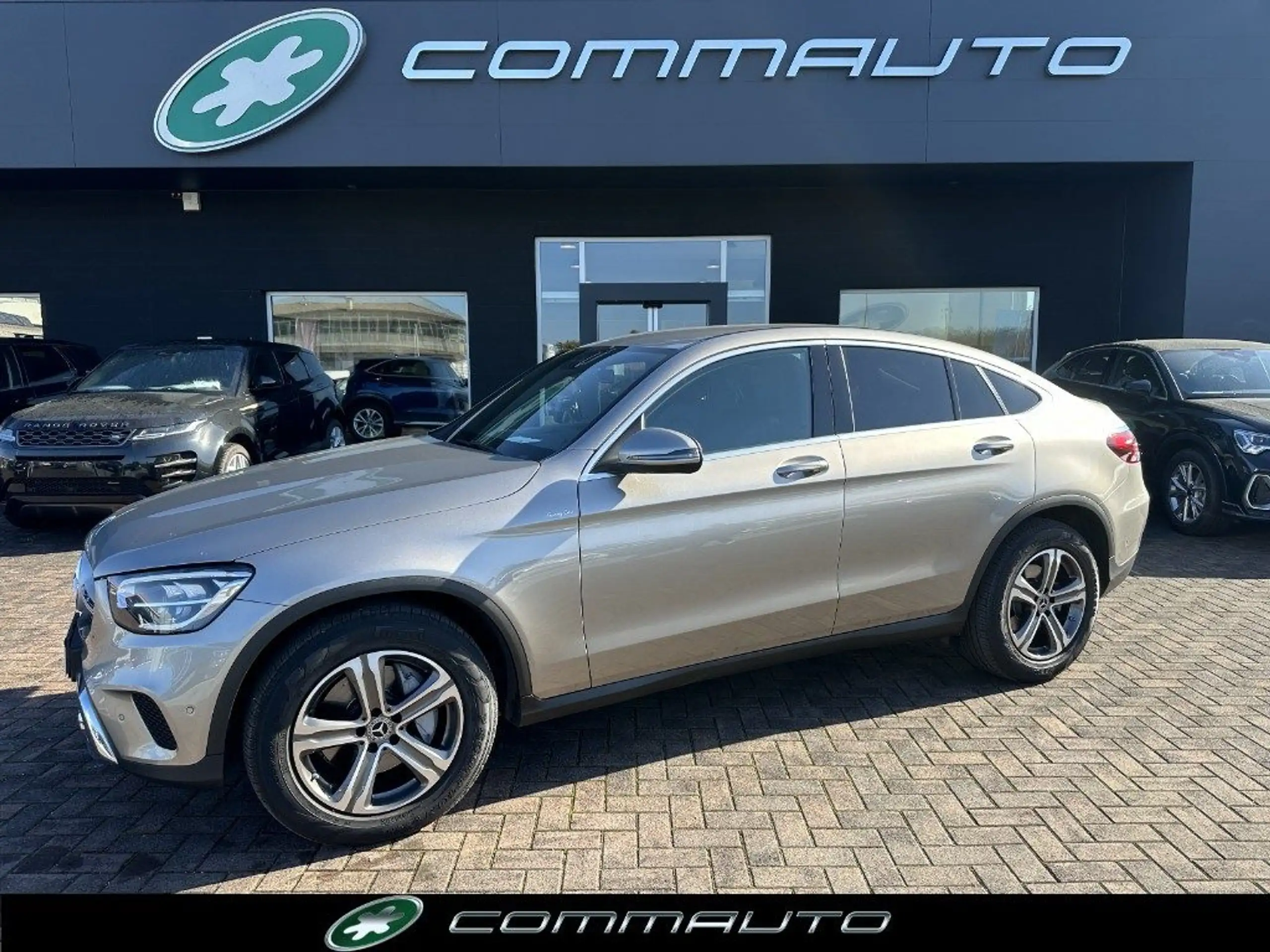 Mercedes-Benz - GLC 200