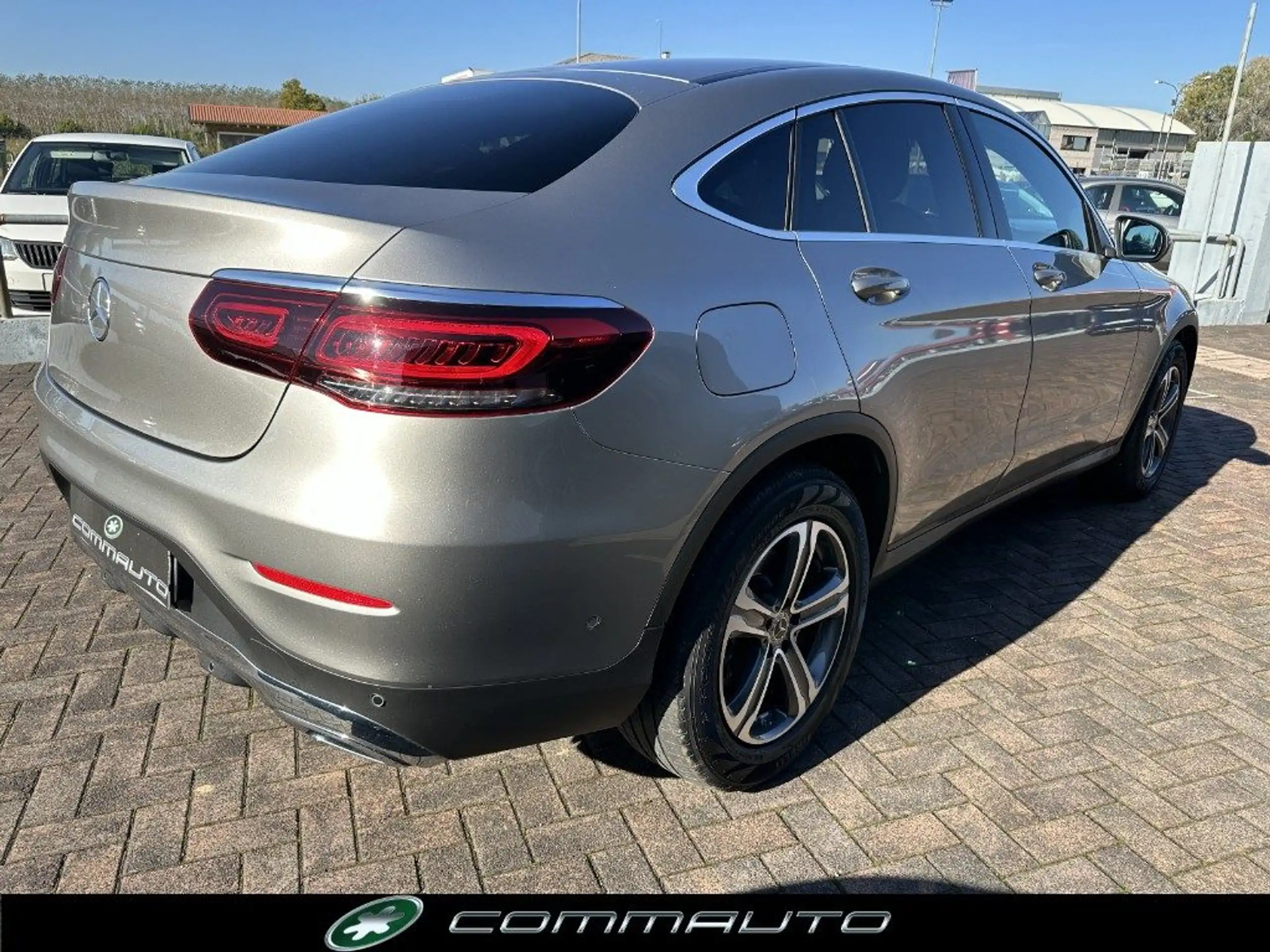 Mercedes-Benz - GLC 200