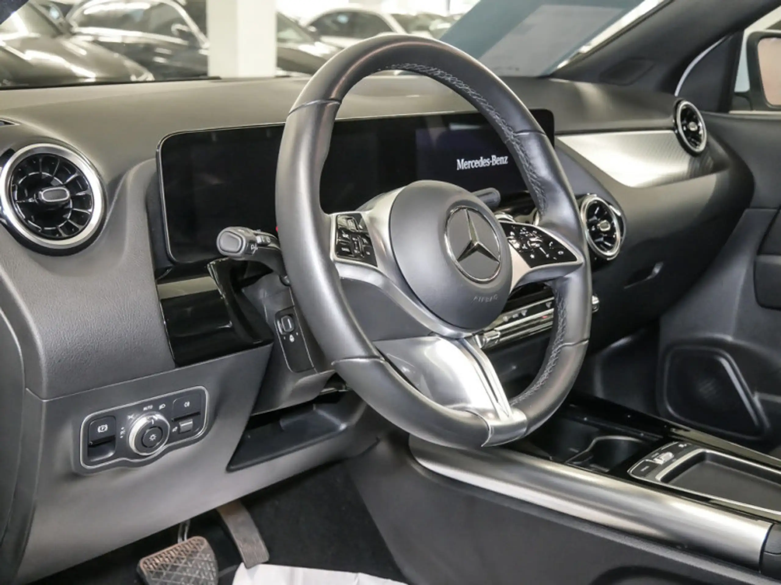 Mercedes-Benz - GLA 200