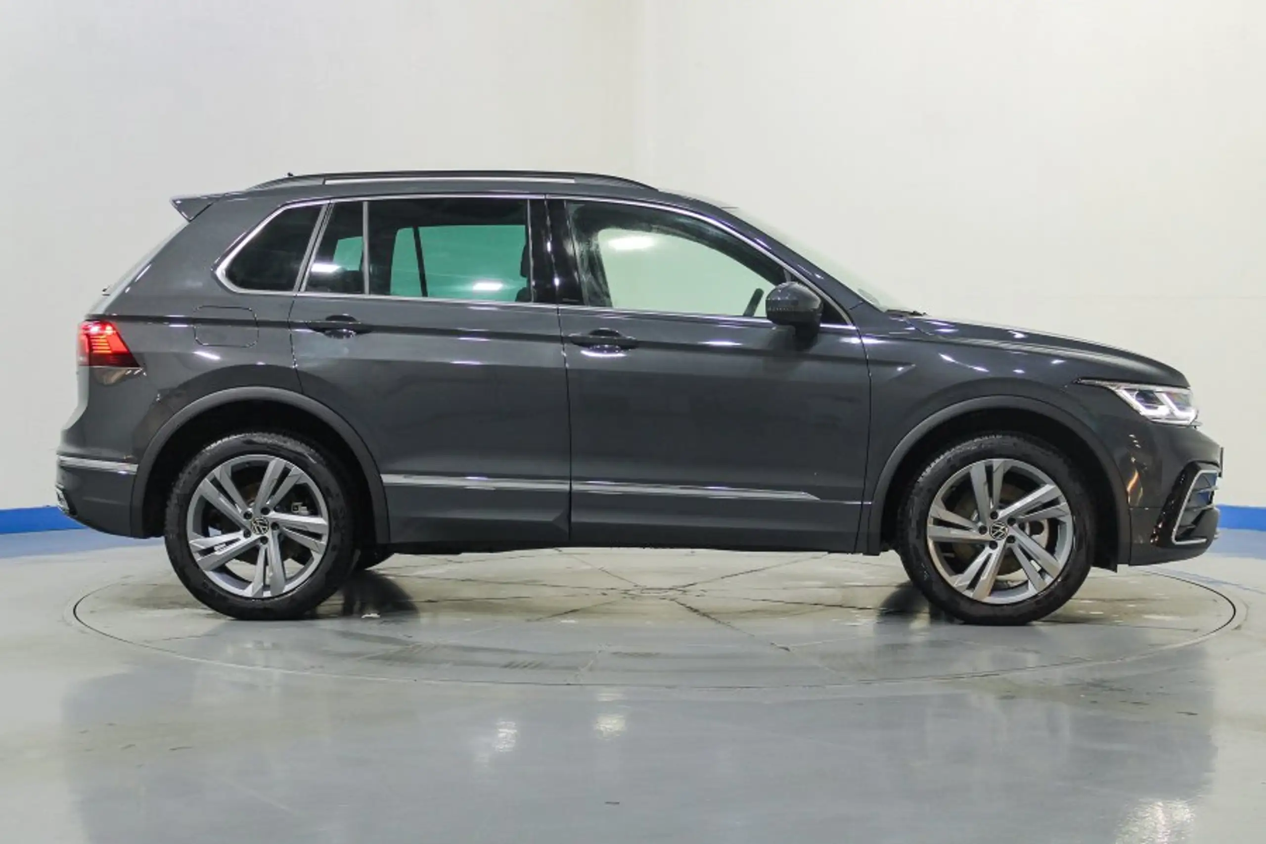 Volkswagen - Tiguan