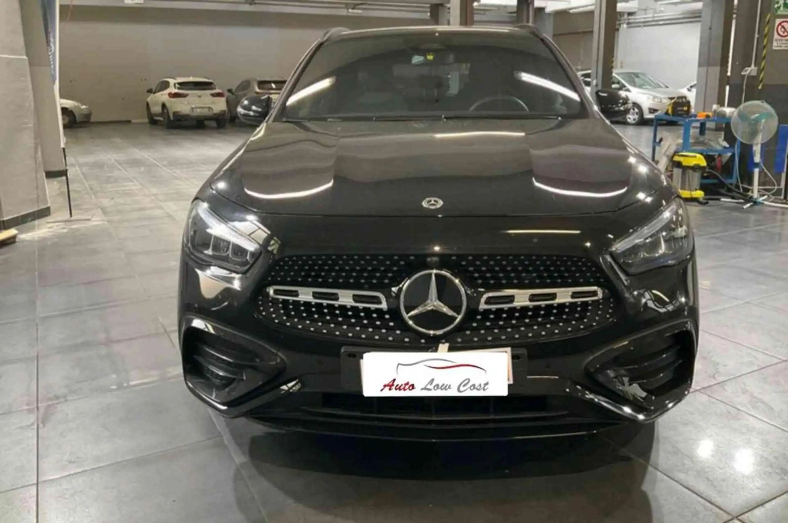 Mercedes-Benz - GLA 180