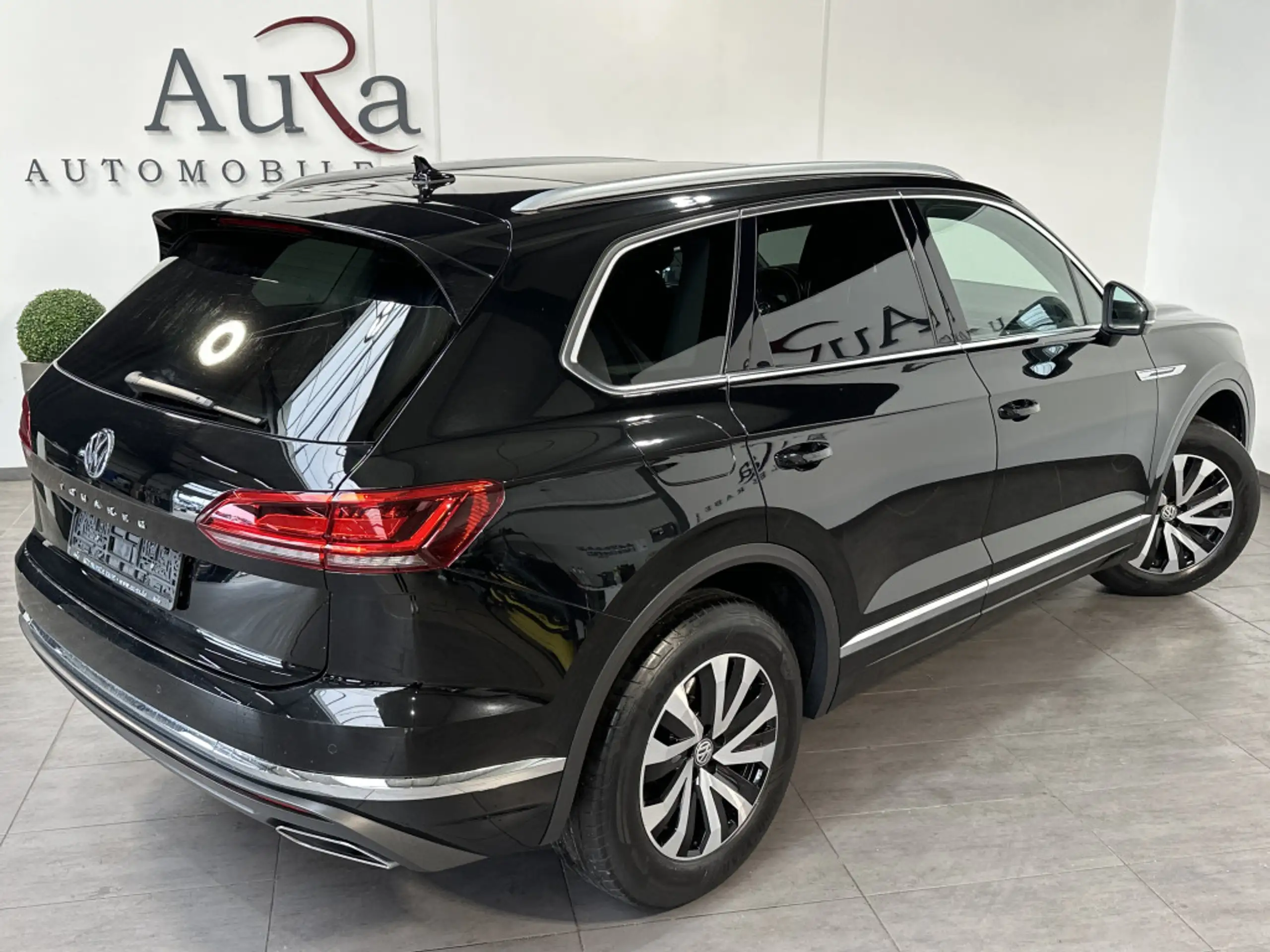 Volkswagen - Touareg