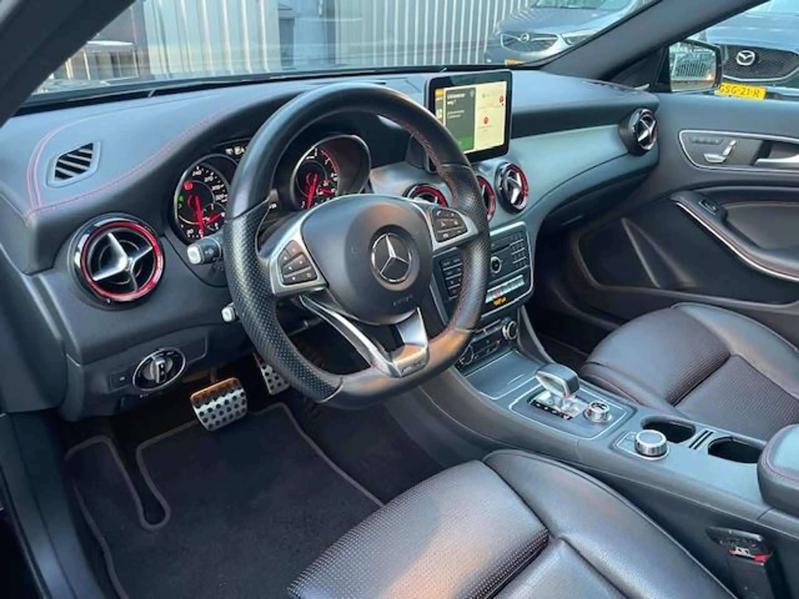 Mercedes-Benz - GLA 45 AMG