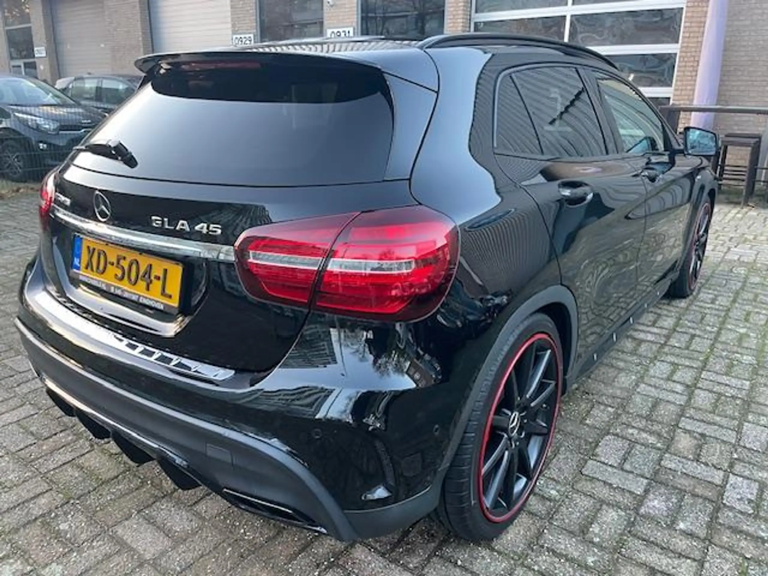 Mercedes-Benz - GLA 45 AMG