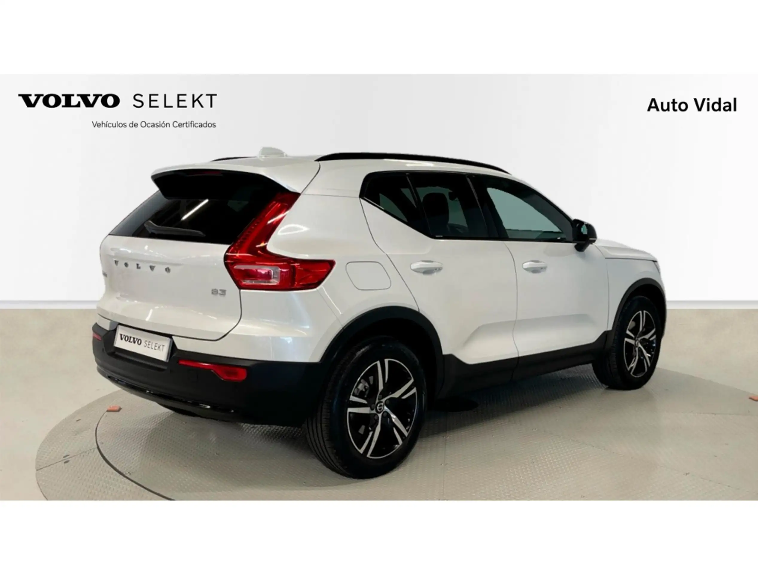 Volvo - XC40