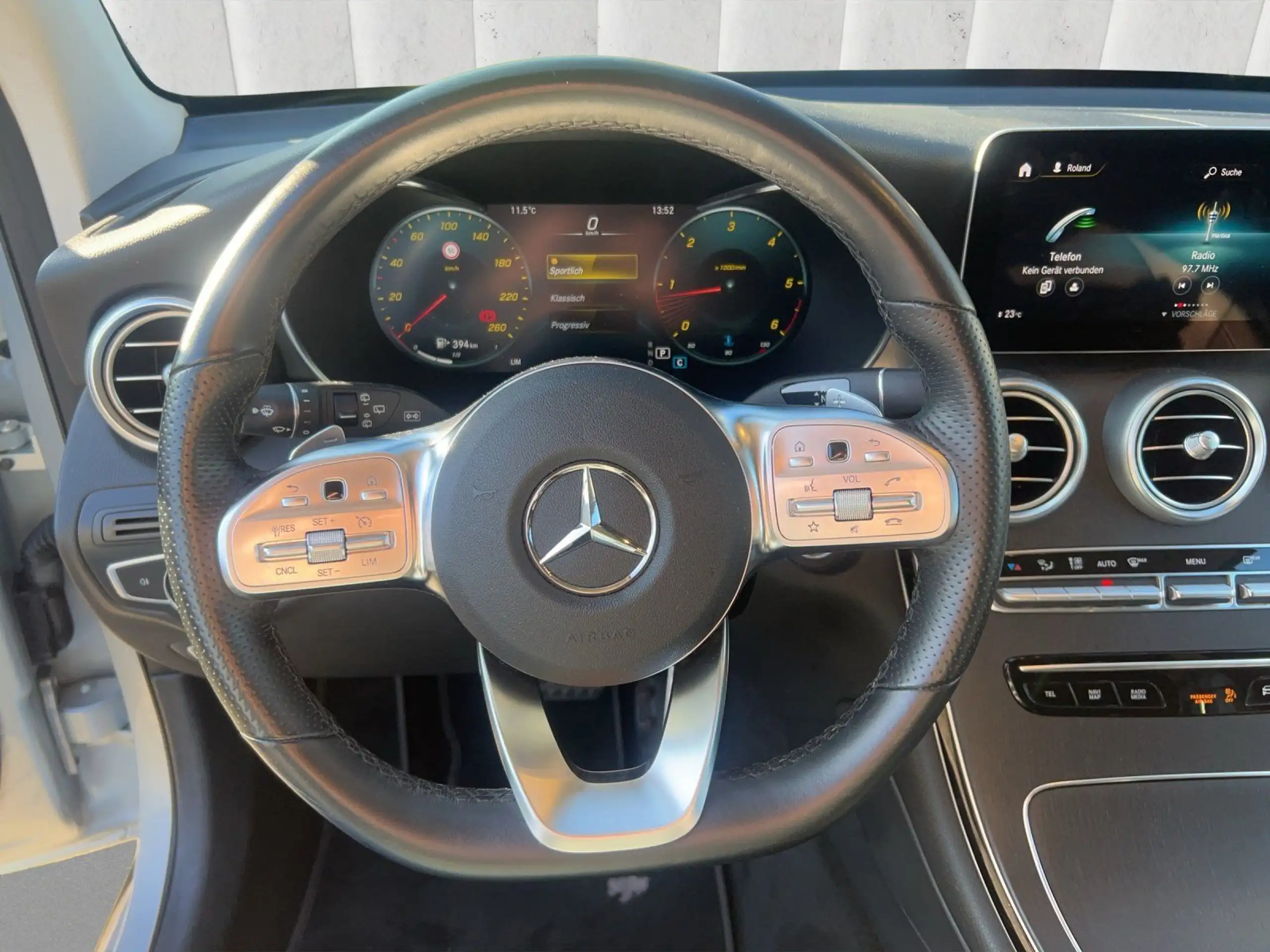 Mercedes-Benz - GLC 220