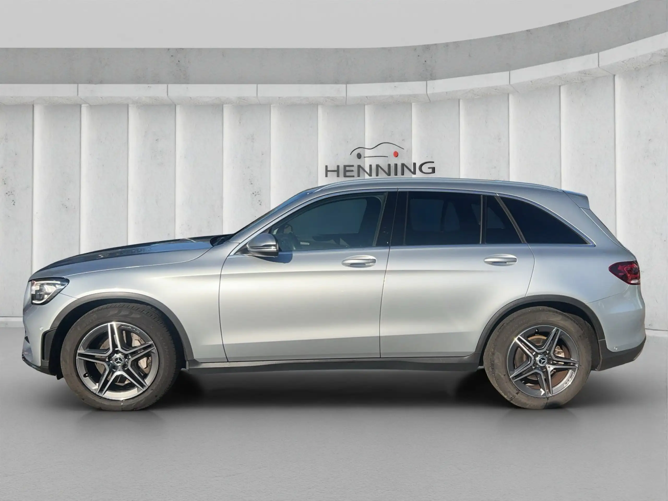 Mercedes-Benz - GLC 220