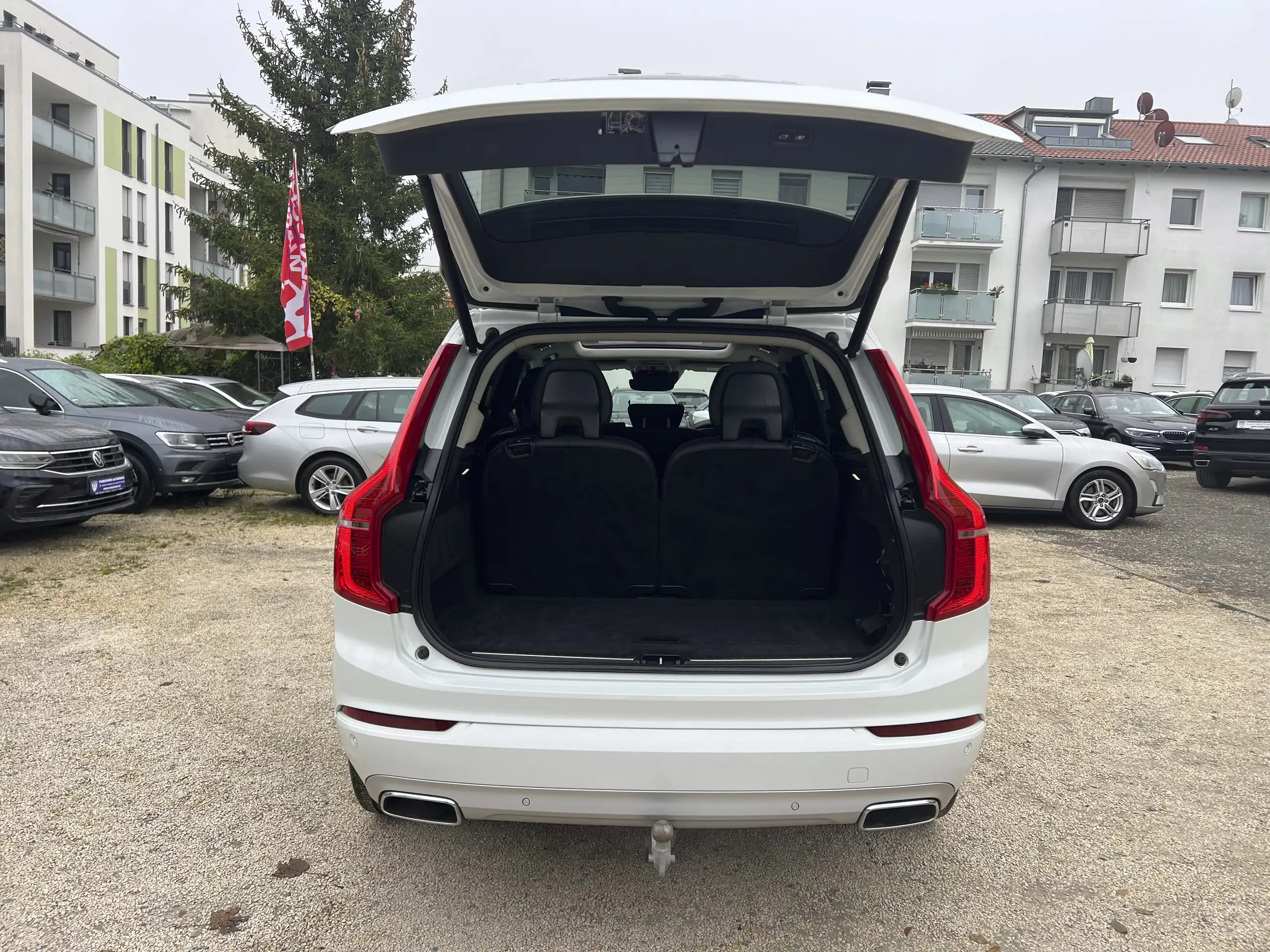 Volvo - XC90