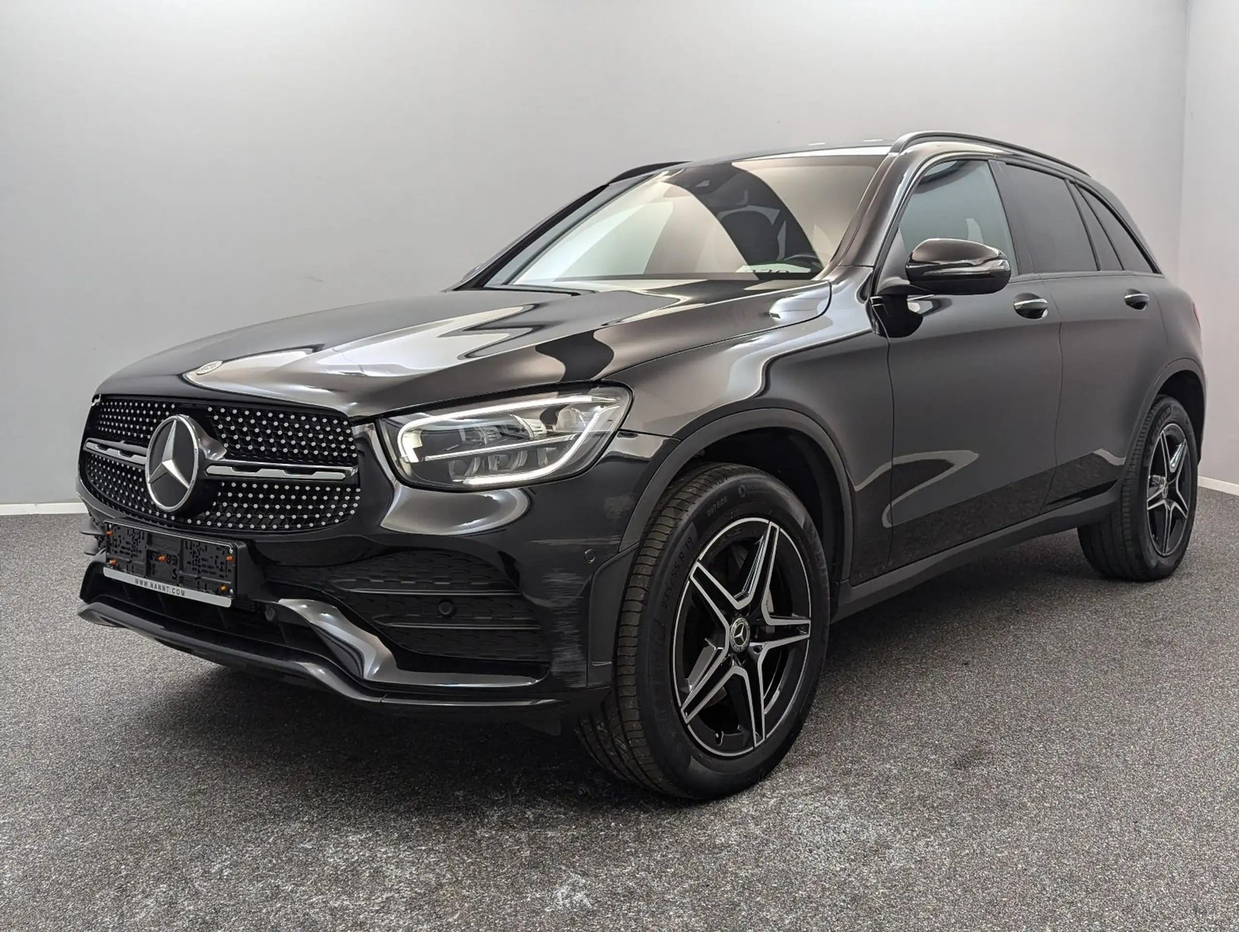 Mercedes-Benz - GLC 300