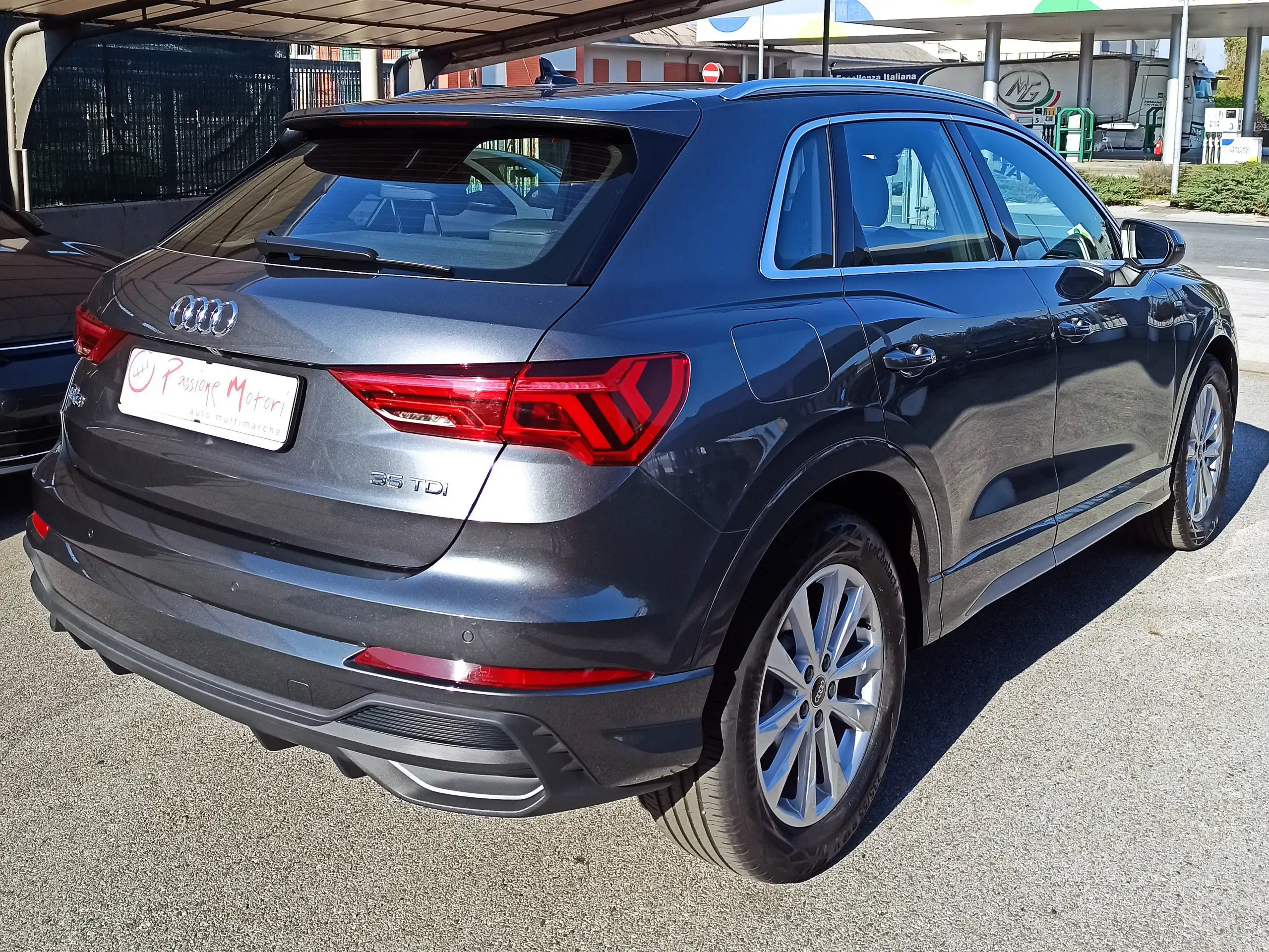 Audi - Q3