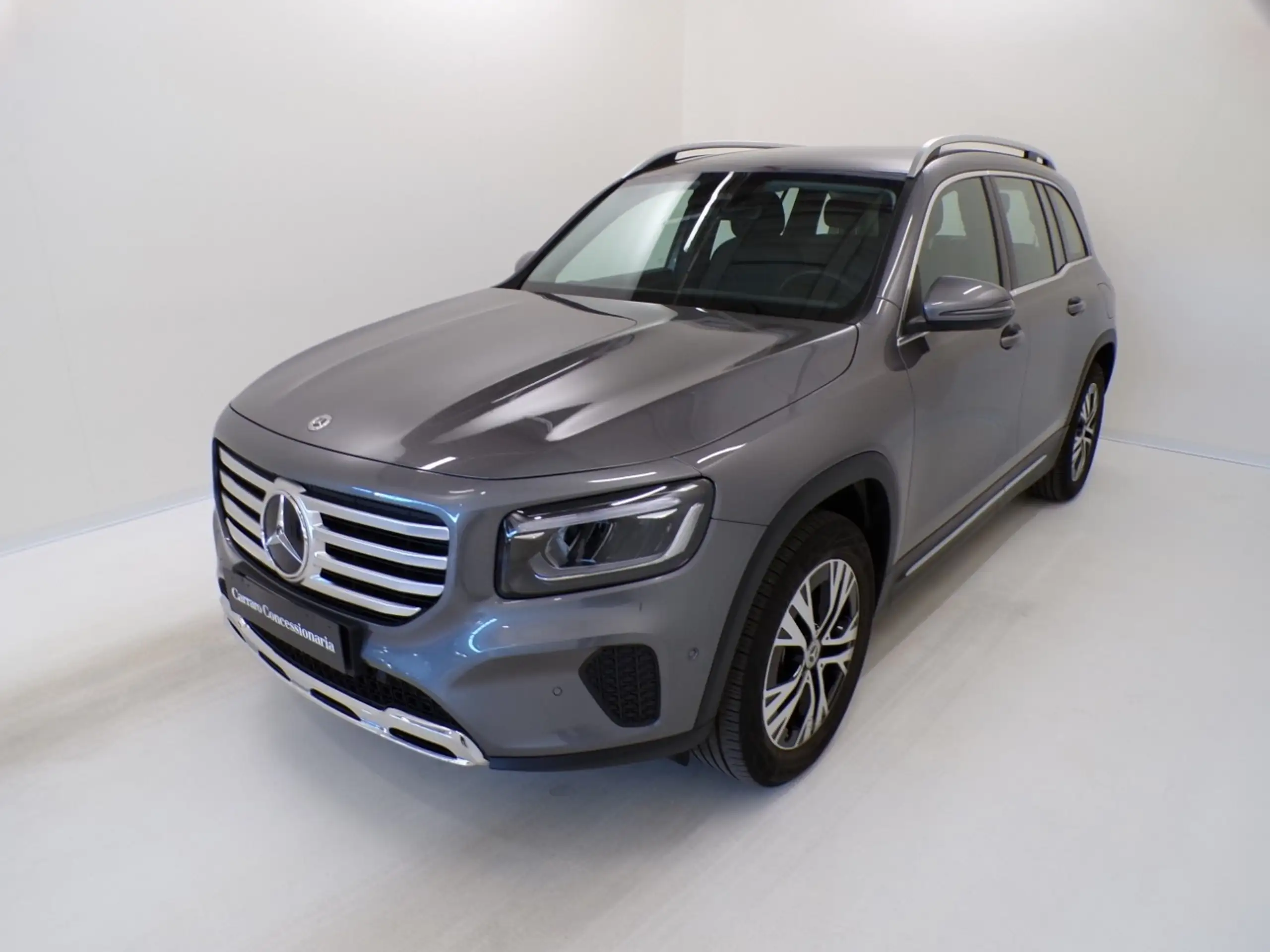 Mercedes-Benz GLB 180 2024