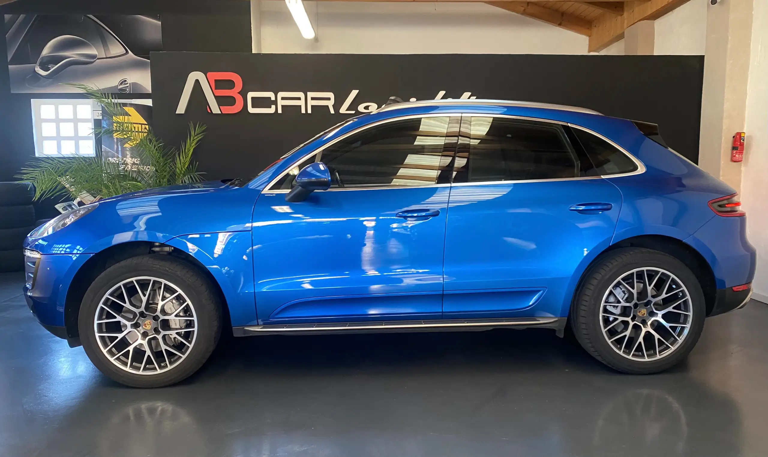 Porsche - Macan