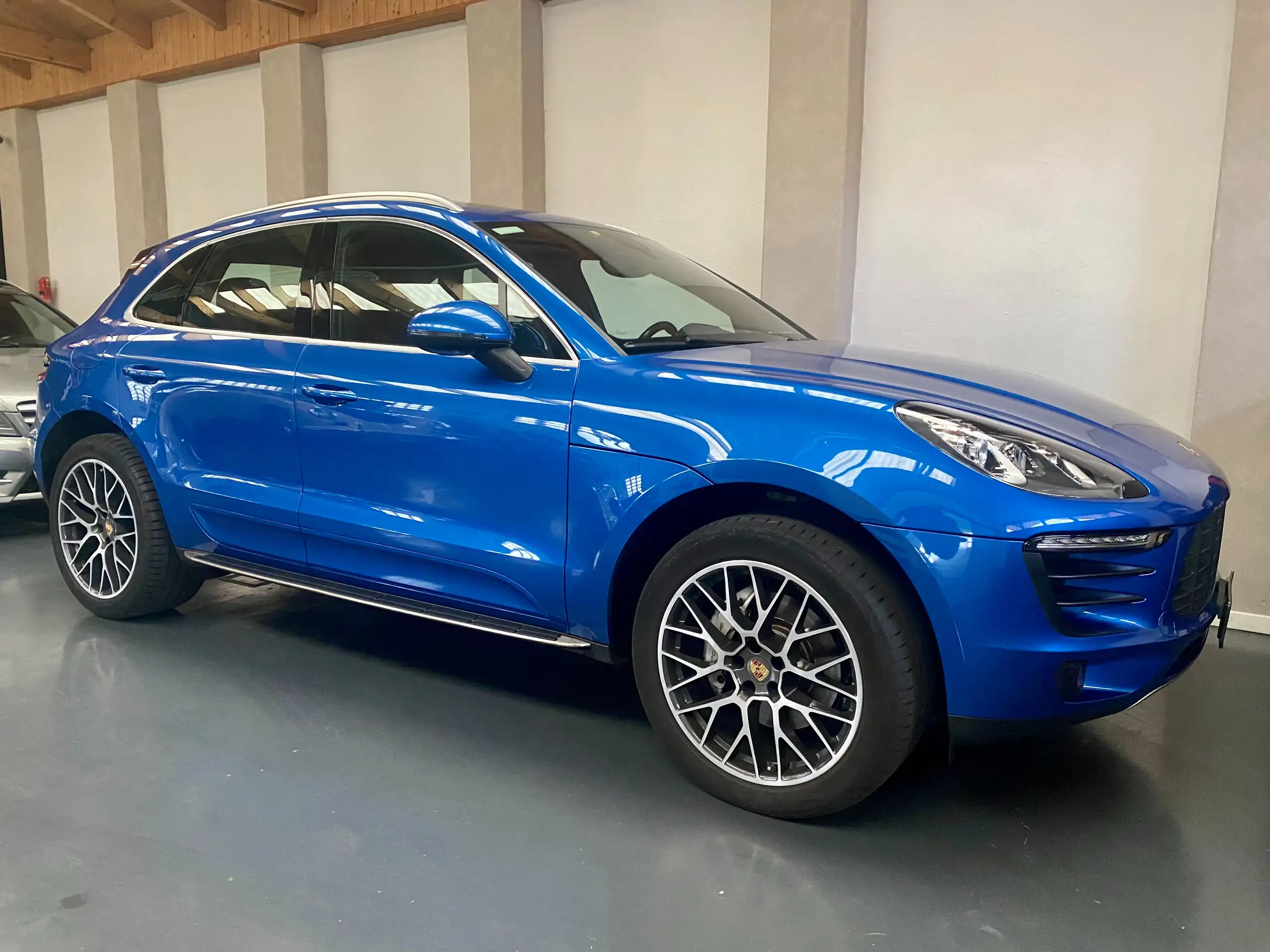 Porsche - Macan