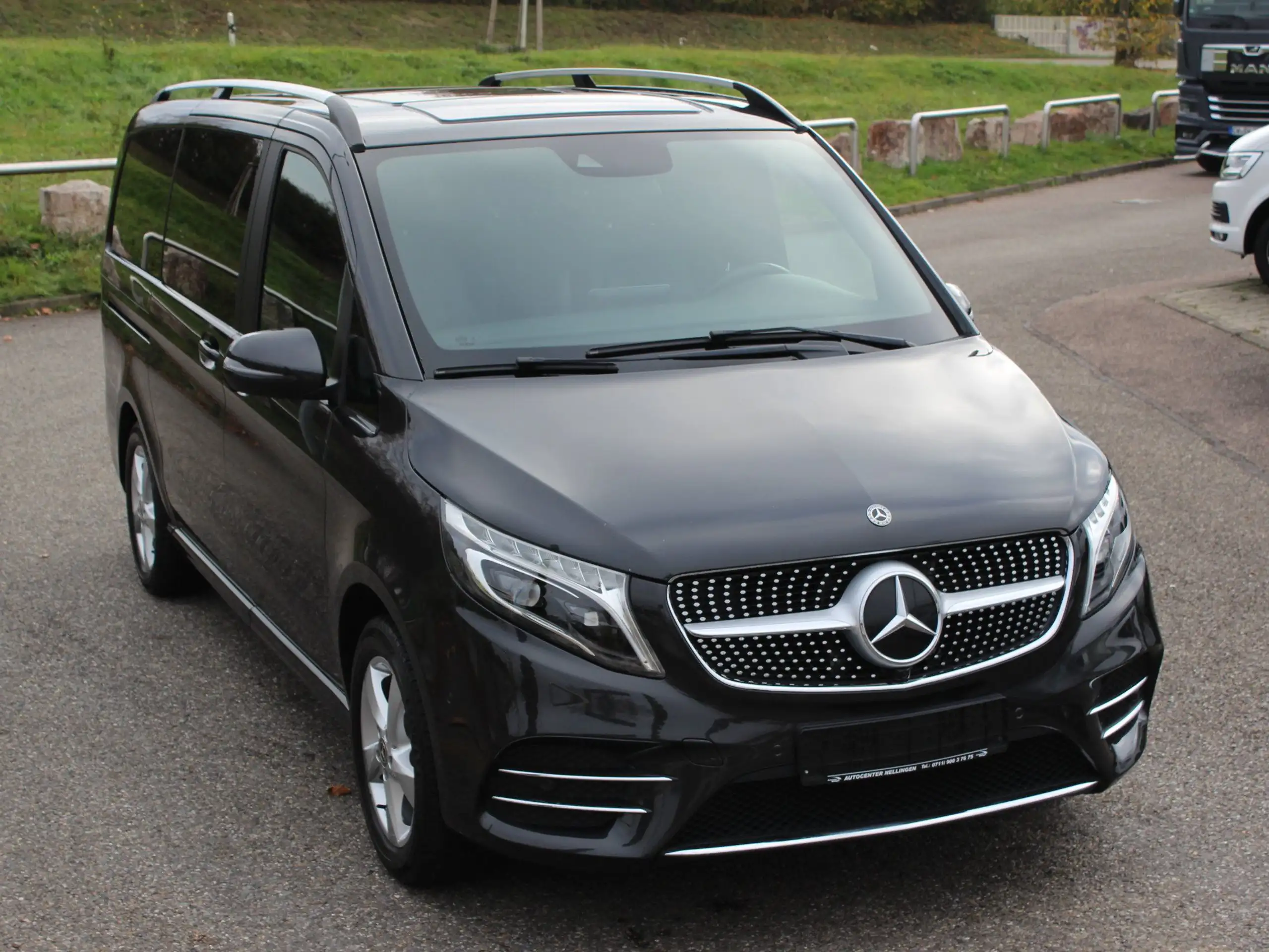 Mercedes-Benz - V 250