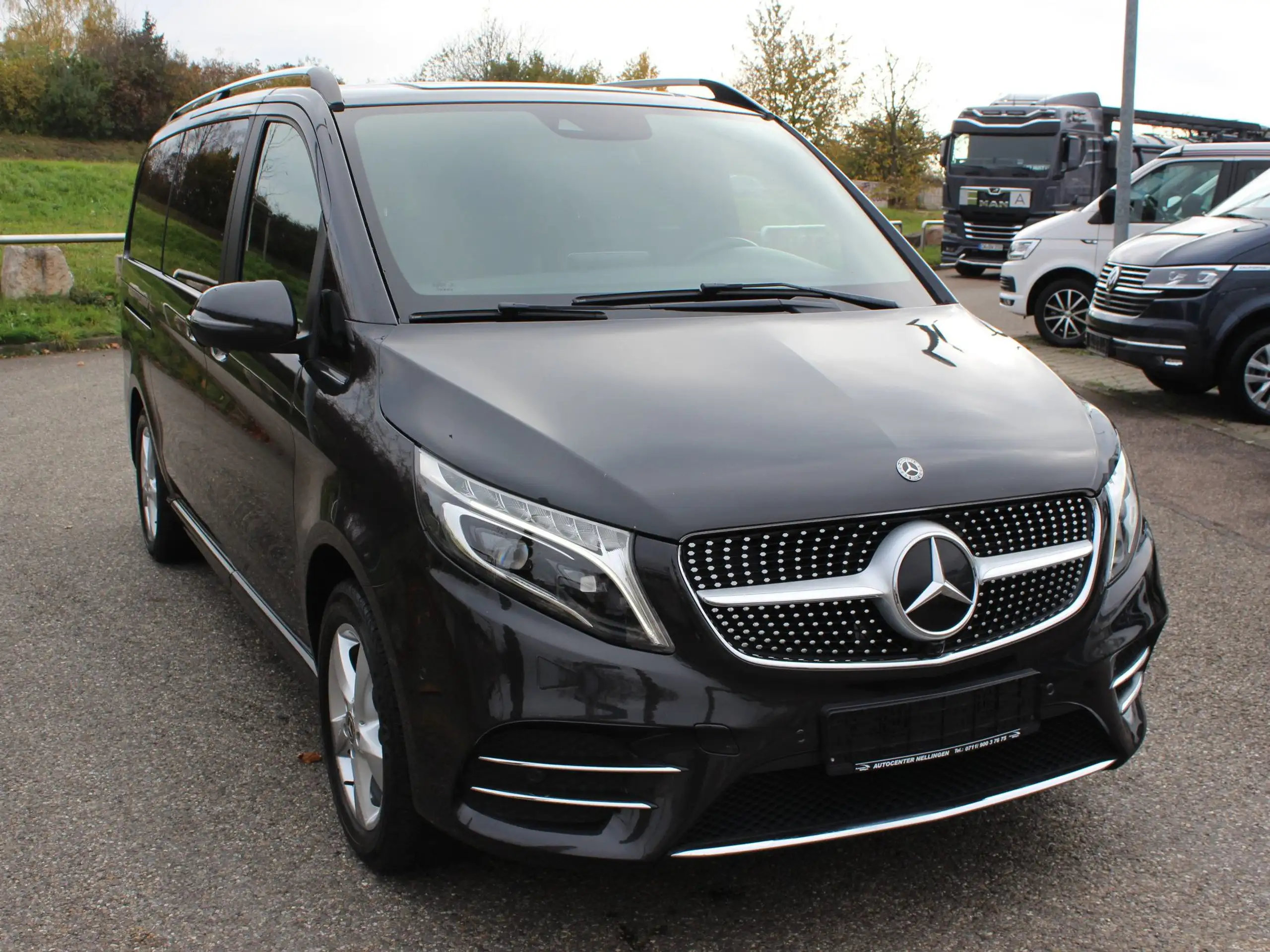 Mercedes-Benz - V 250