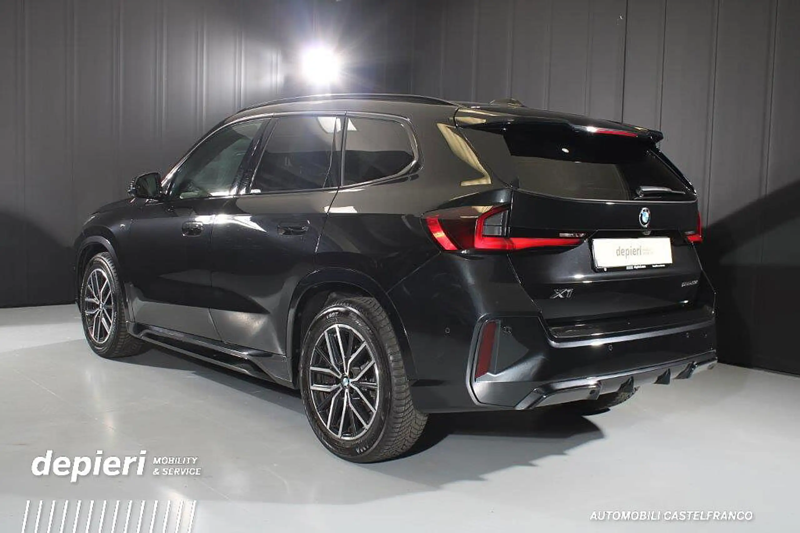 BMW - X1