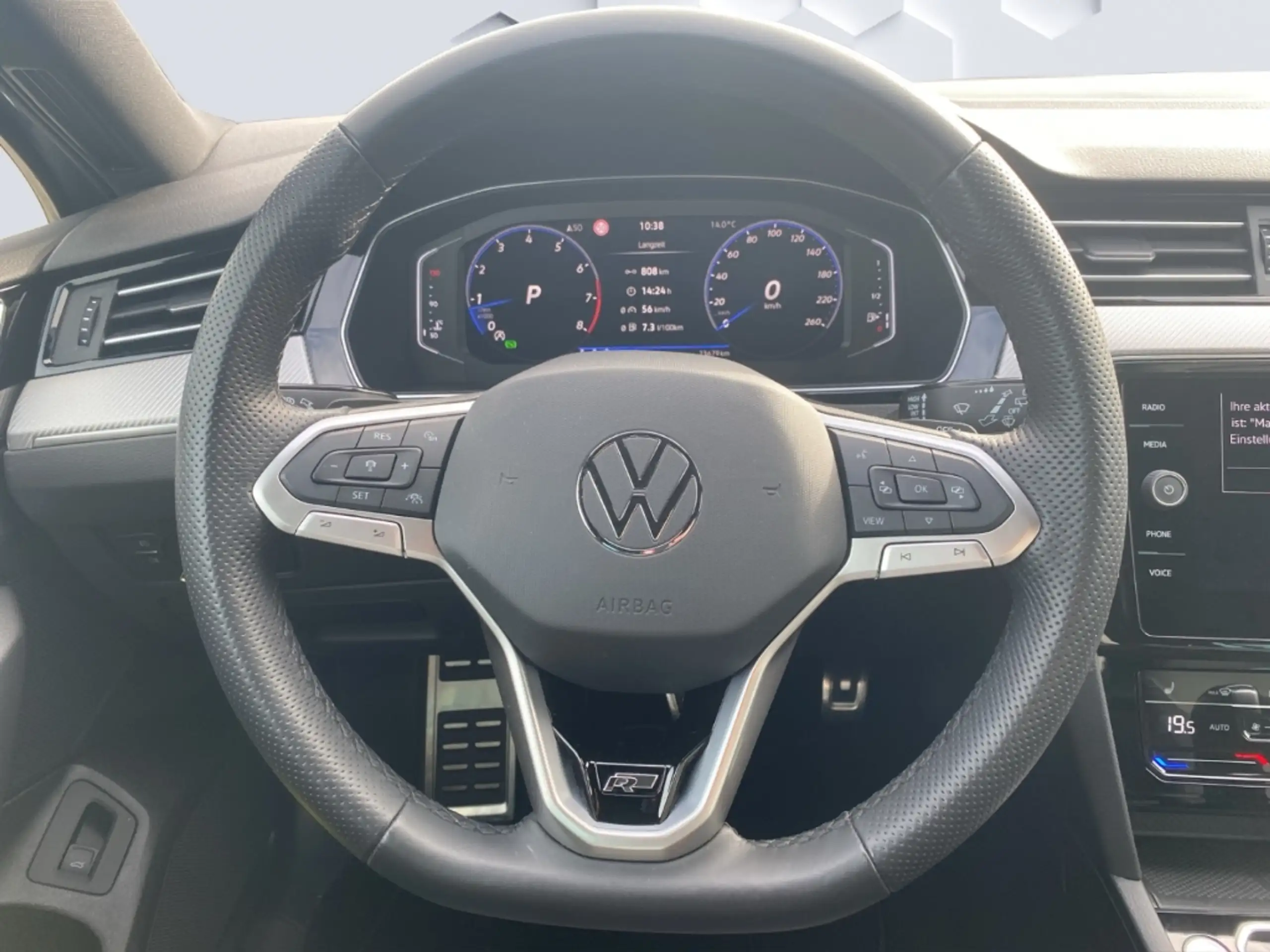 Volkswagen - Passat