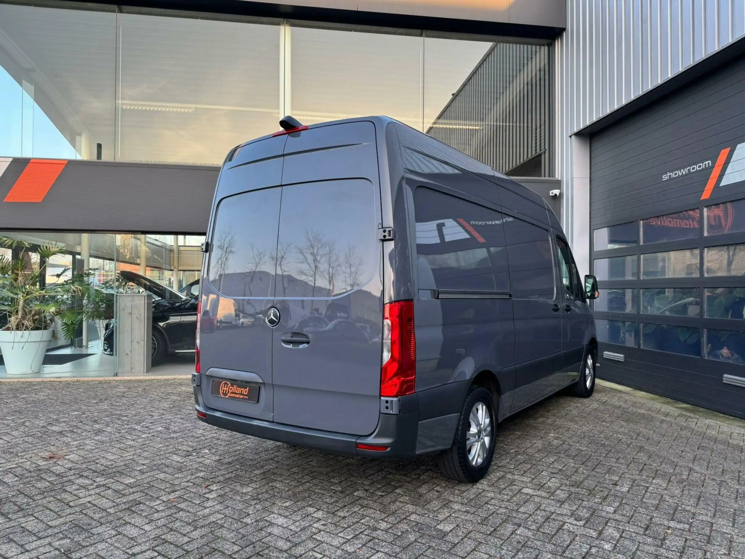 Mercedes-Benz - Sprinter