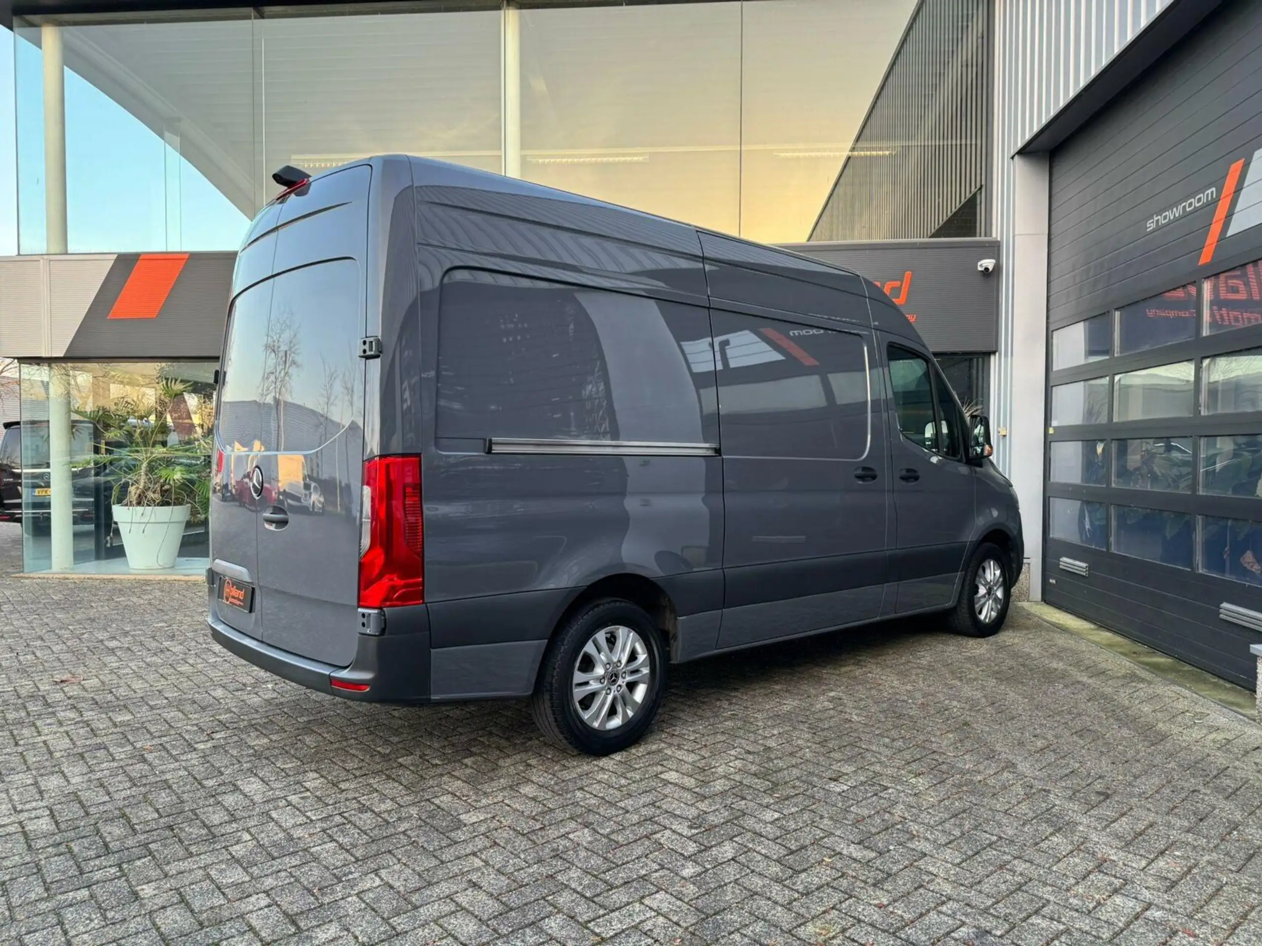 Mercedes-Benz - Sprinter